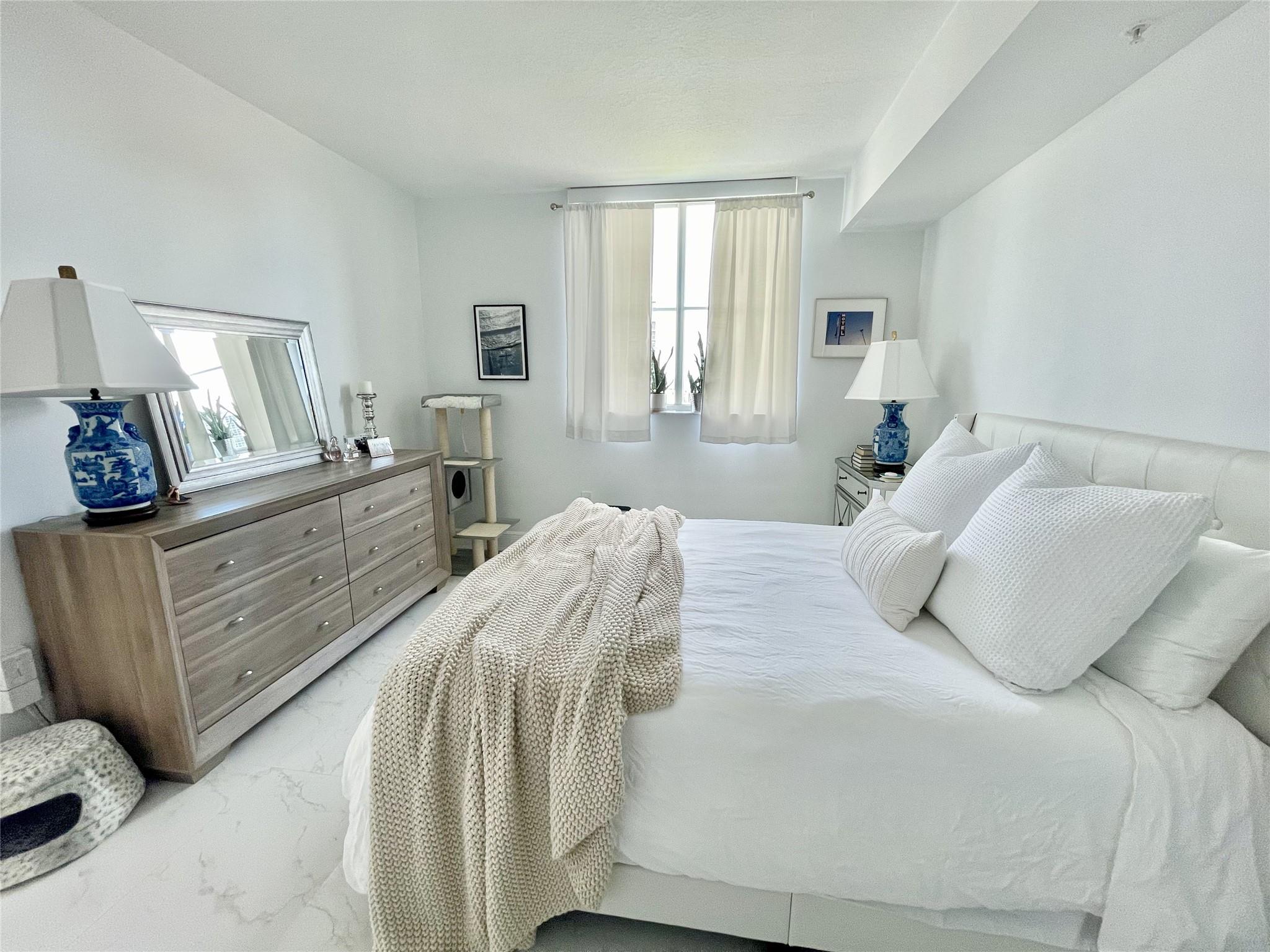 3020 NE 32nd Ave 905