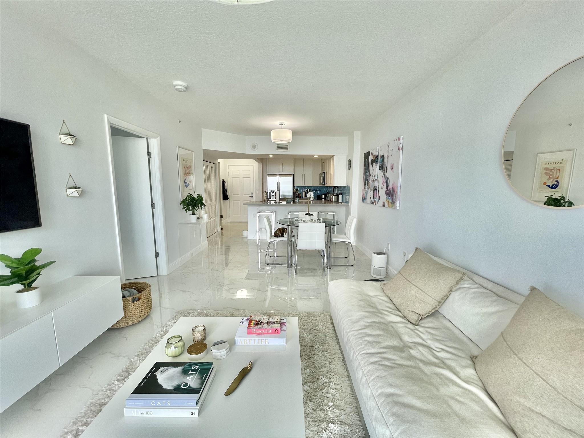 3020 NE 32nd Ave 905