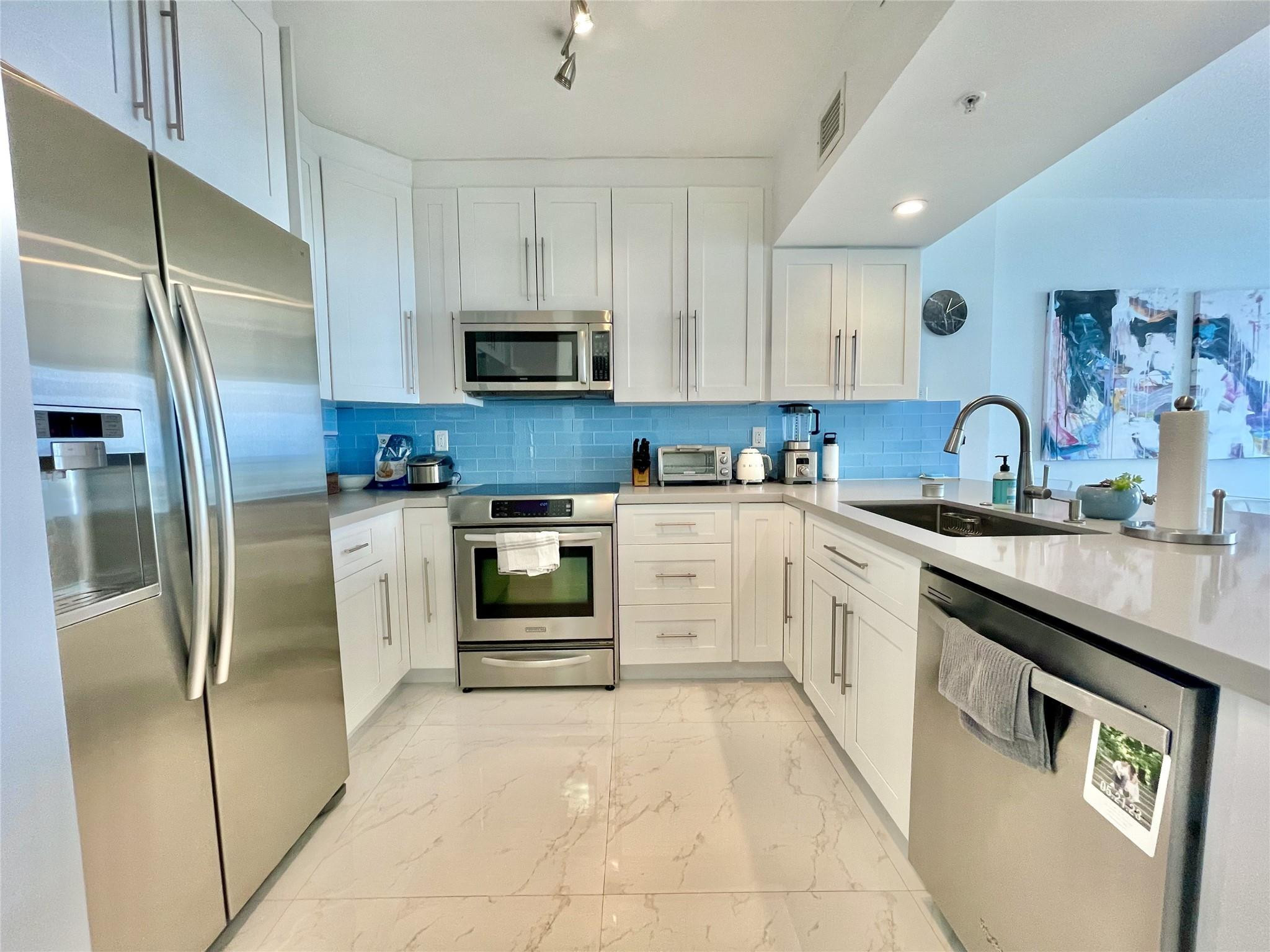 3020 NE 32nd Ave 905