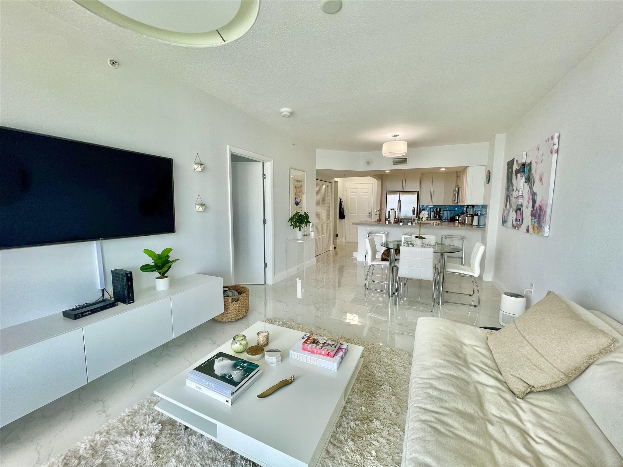 3020 NE 32nd Ave 905