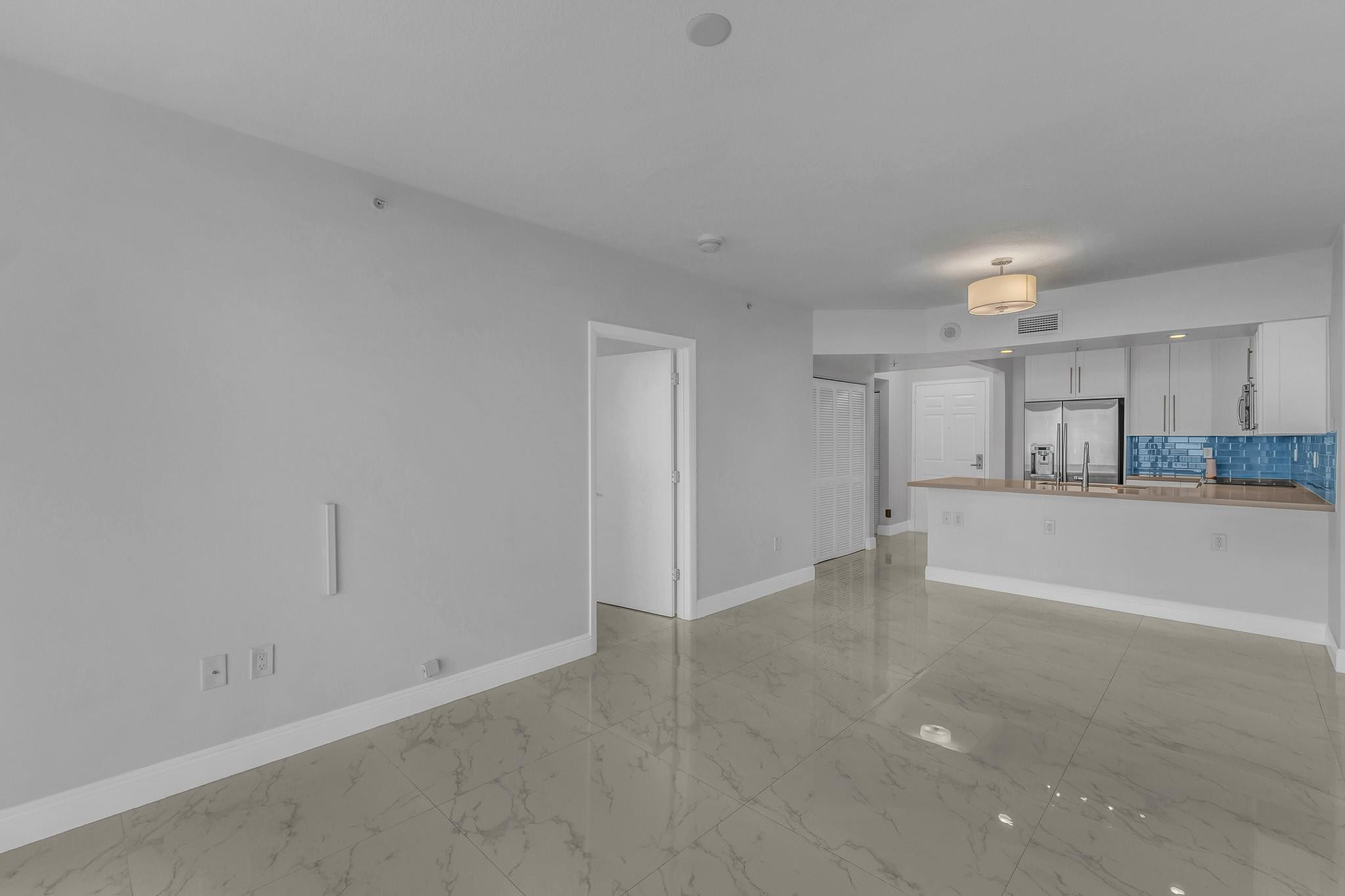3020 NE 32nd Ave 905