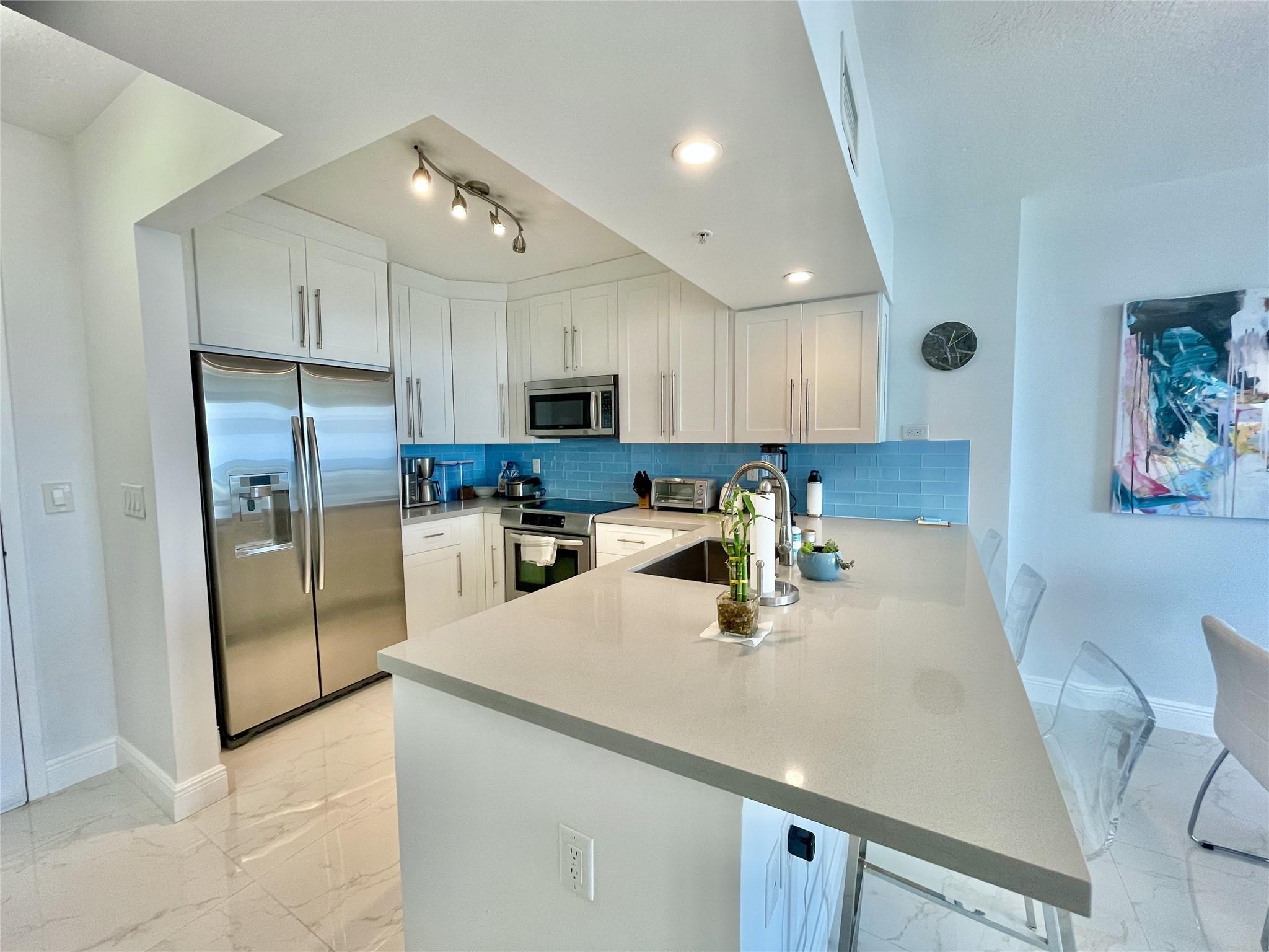 3020 NE 32nd Ave 905