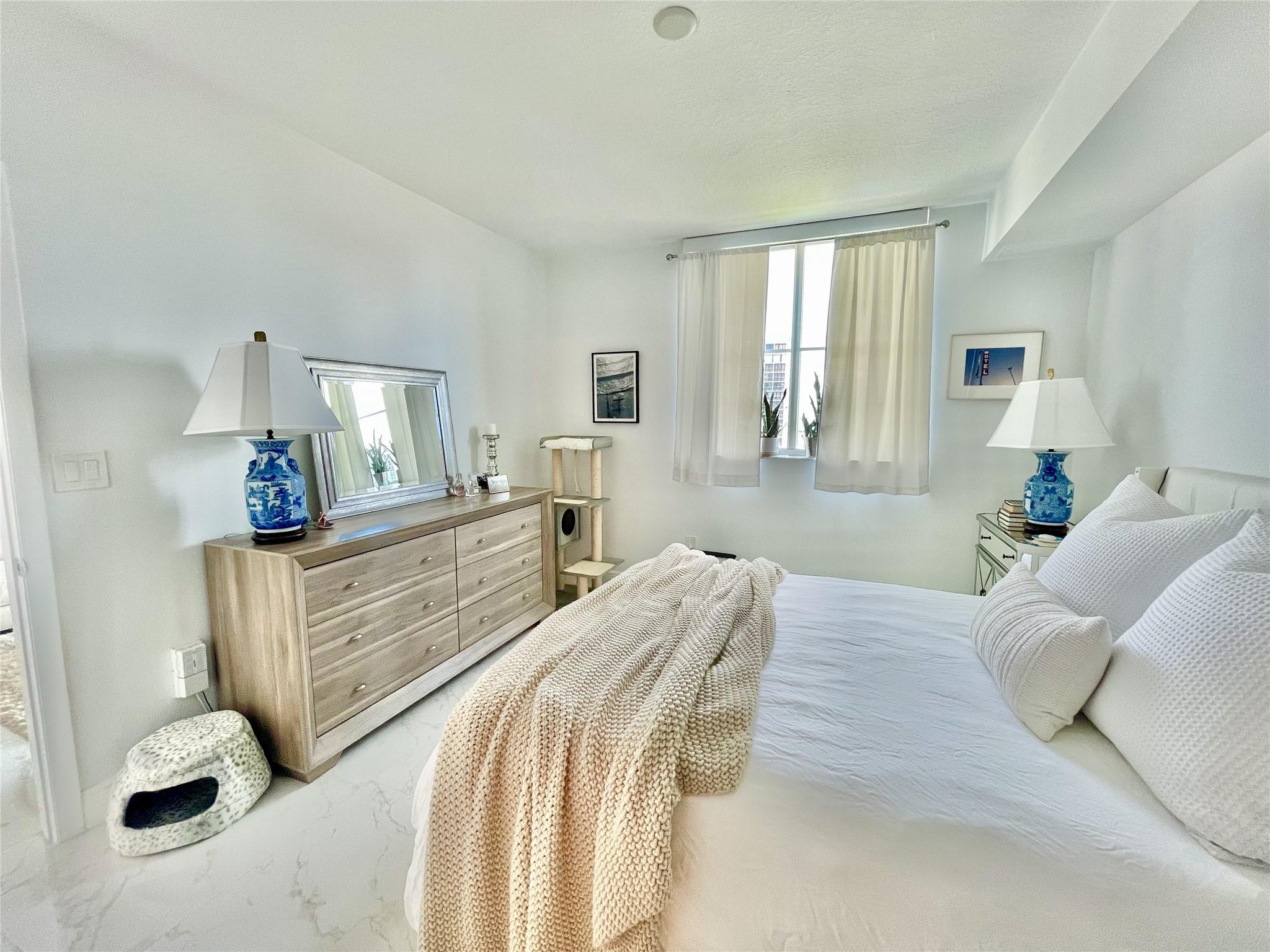 3020 NE 32nd Ave 905