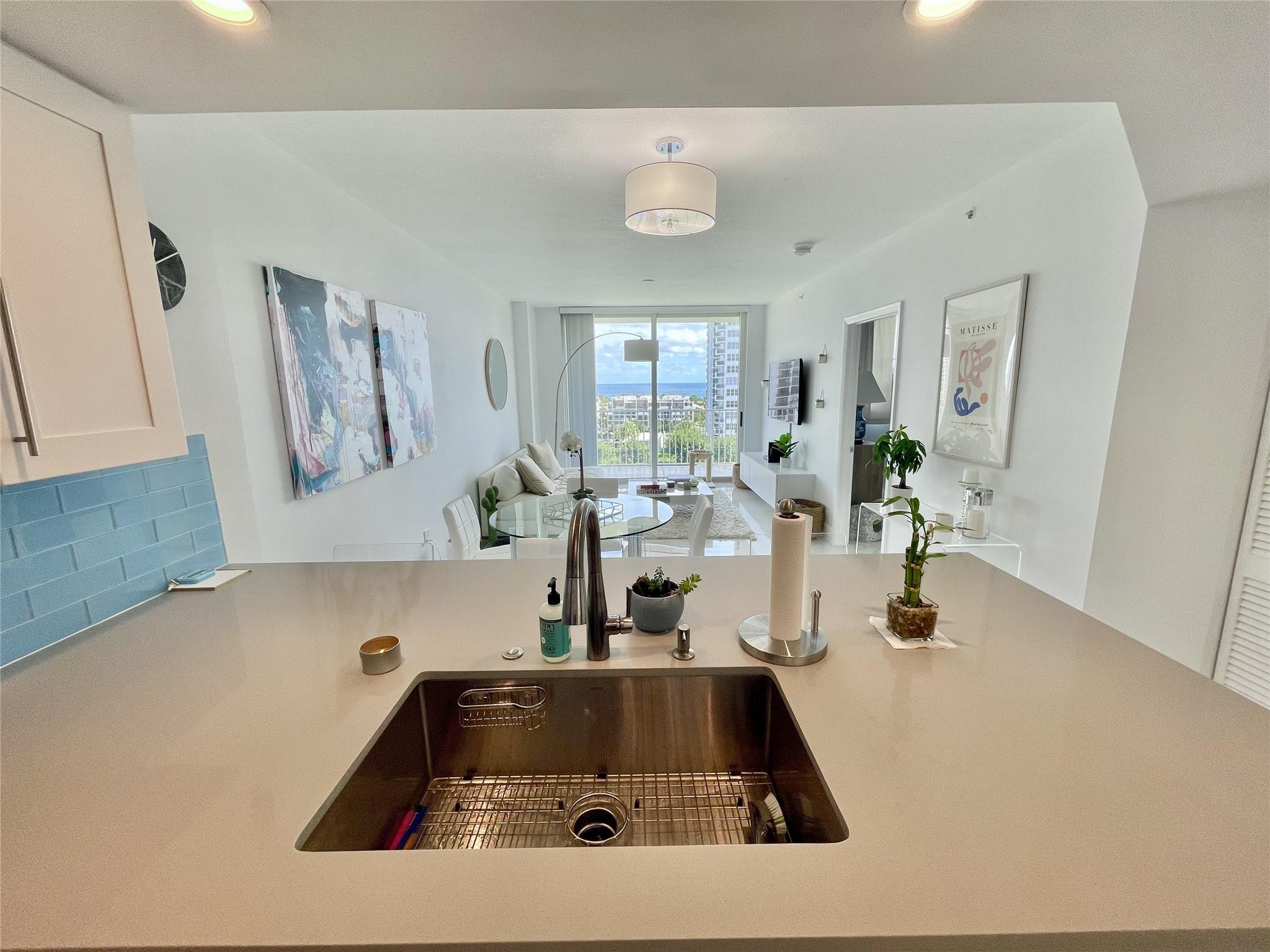 3020 NE 32nd Ave 905