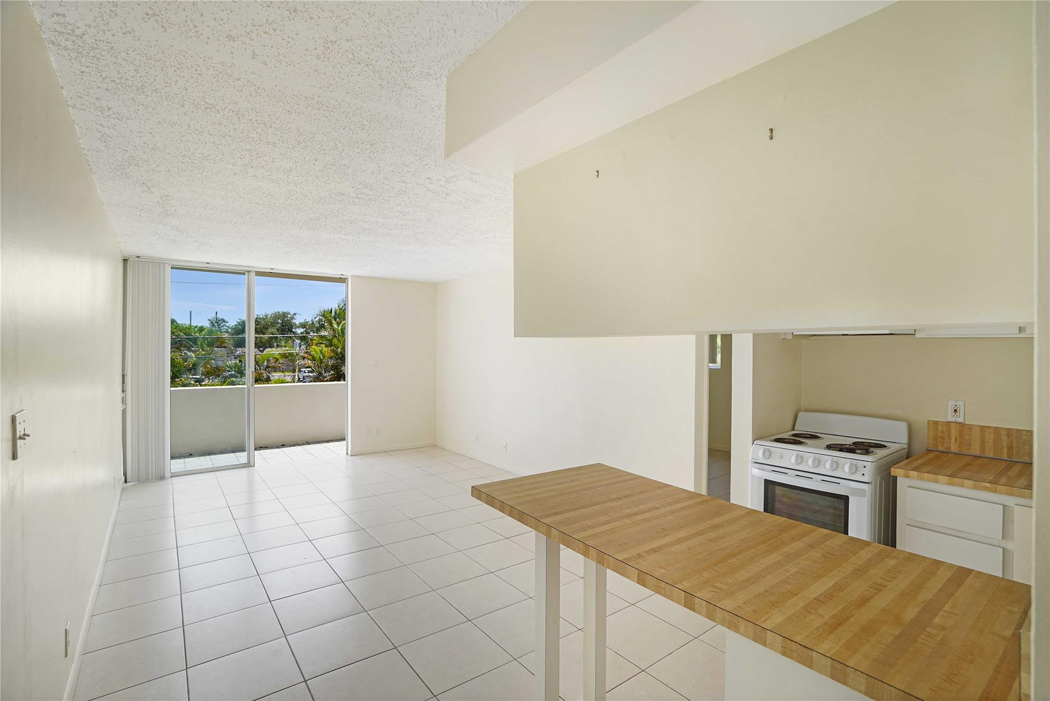 100 SE 21st Street 1-8