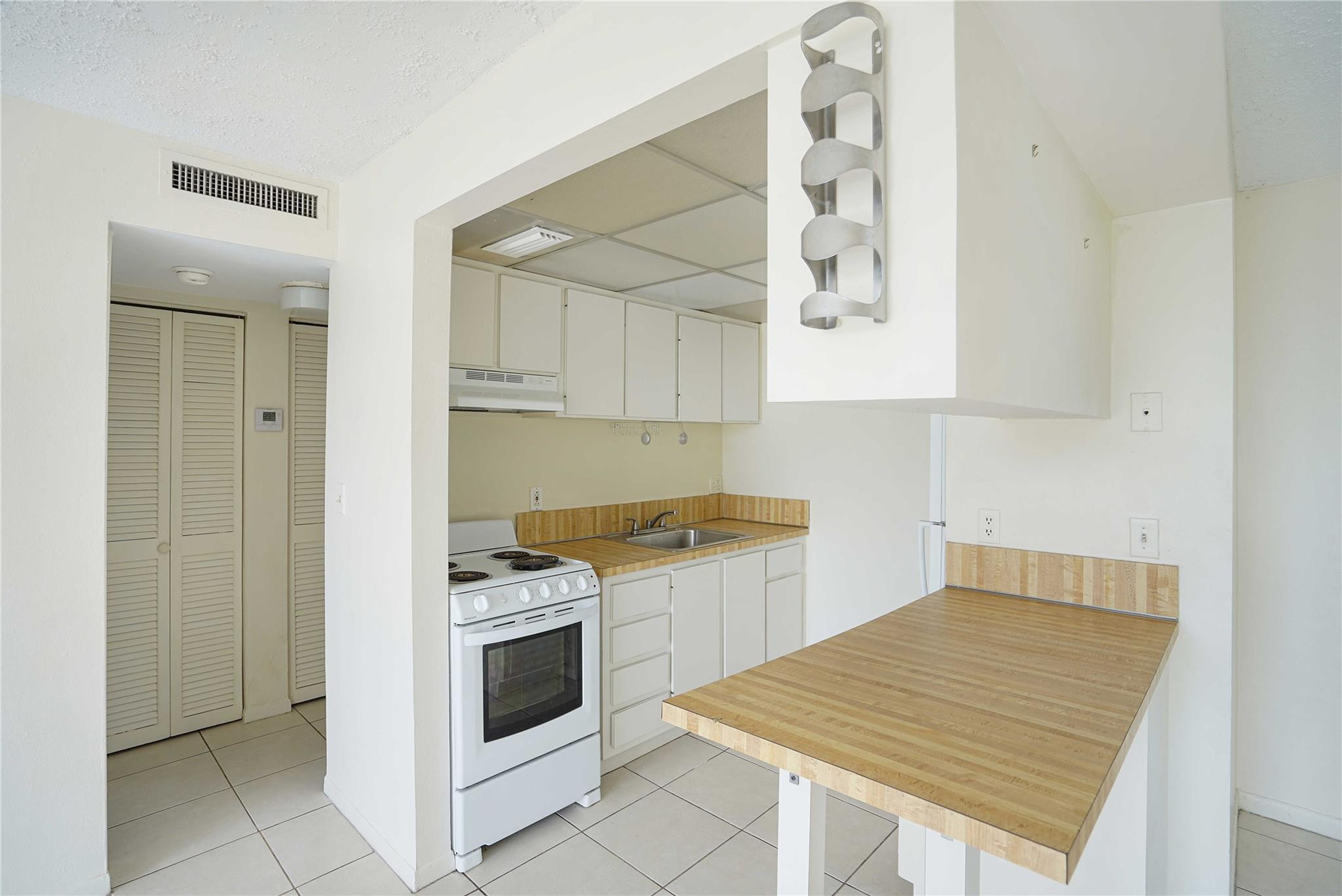 100 SE 21st Street 1-8