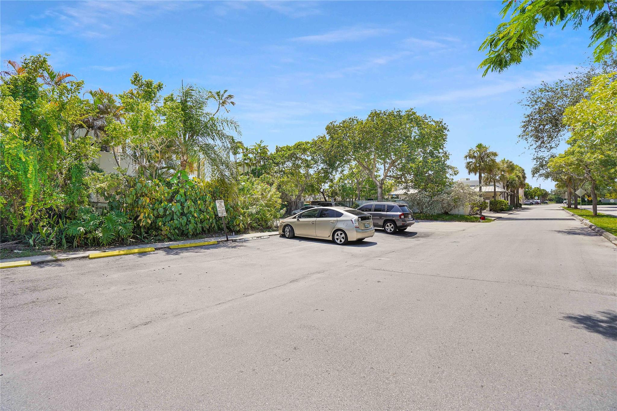 100 SE 21st Street 1-8