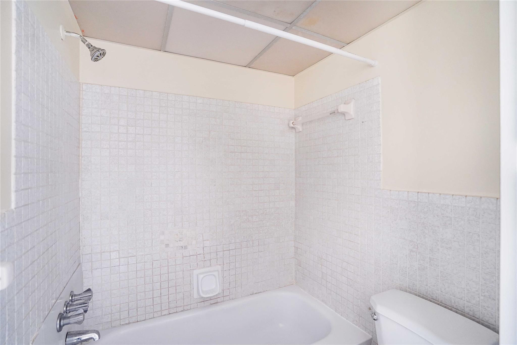 100 SE 21st Street 1-8