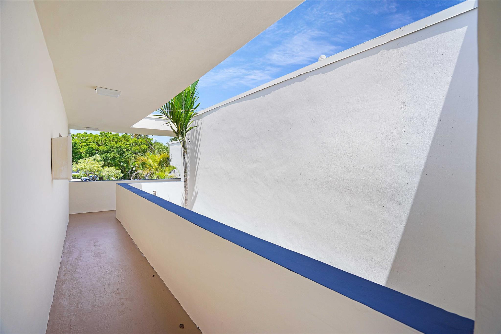 100 SE 21st Street 1-8