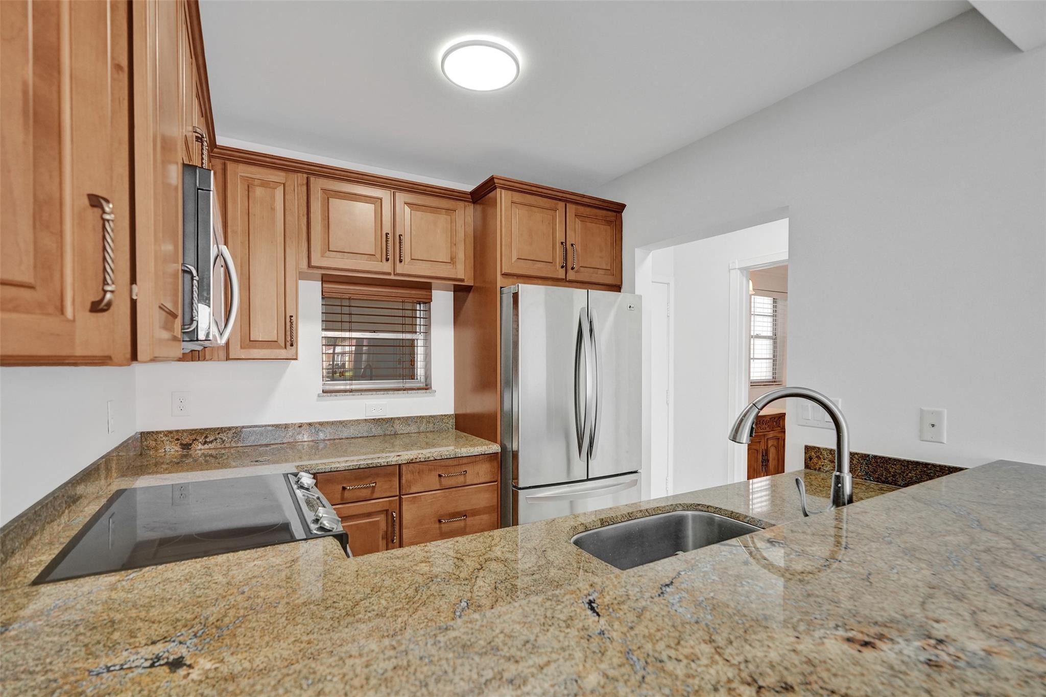 2201 SE 9th St 106