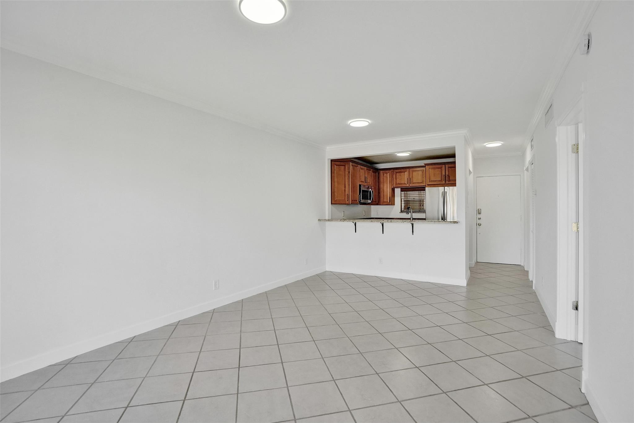 2201 SE 9th St 106