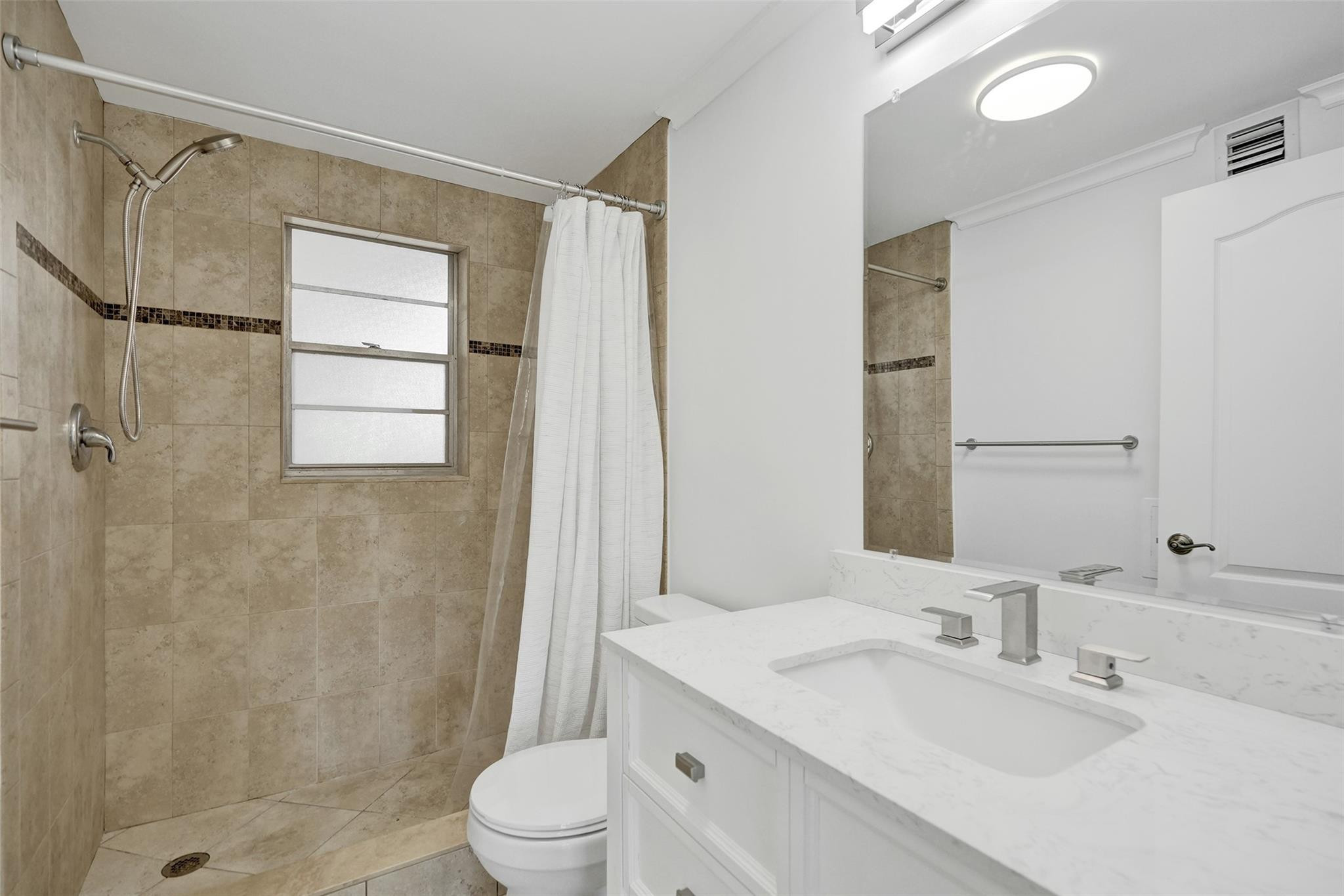 2201 SE 9th St 106