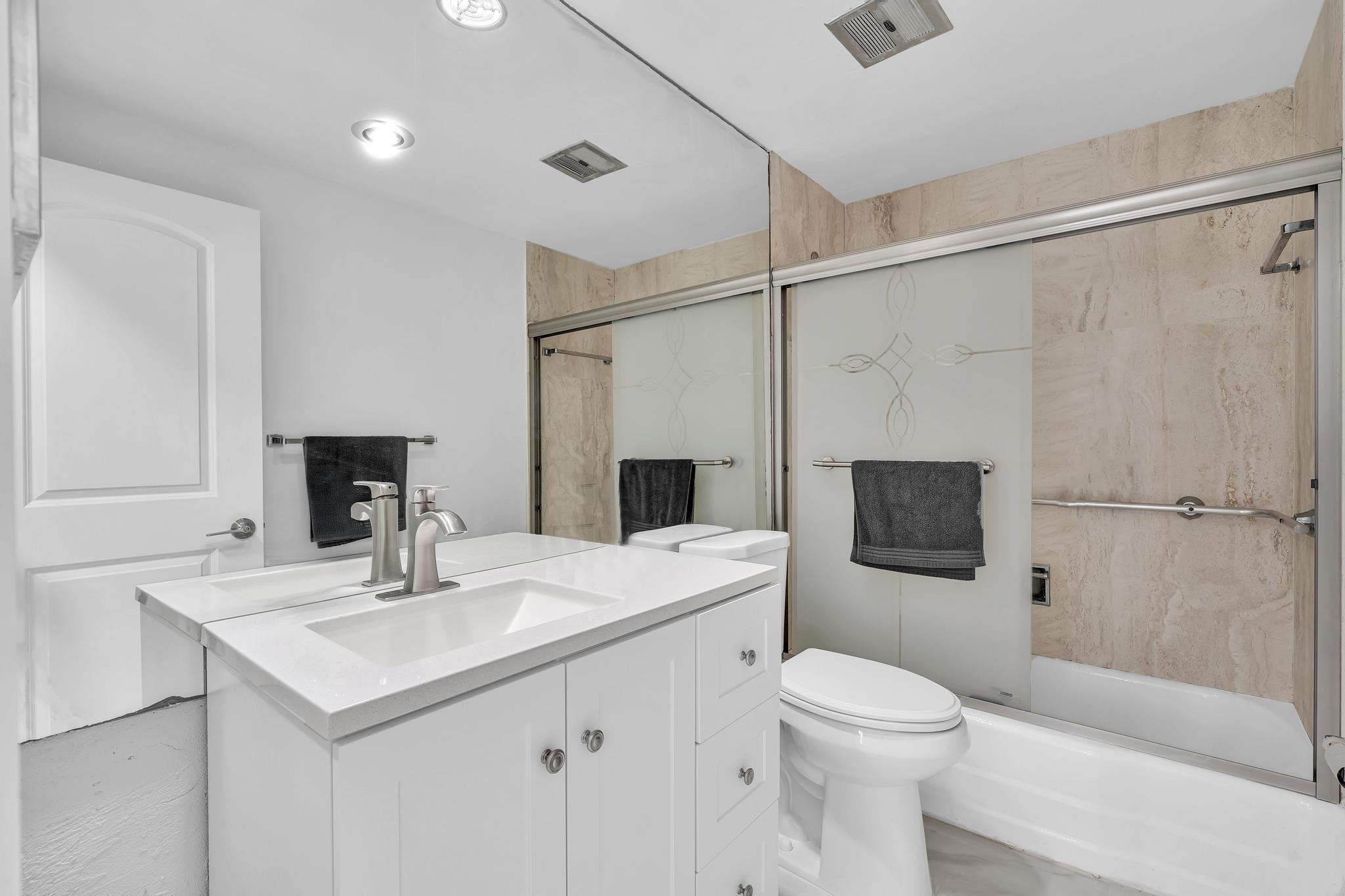 3200 NE 36th Street 1610