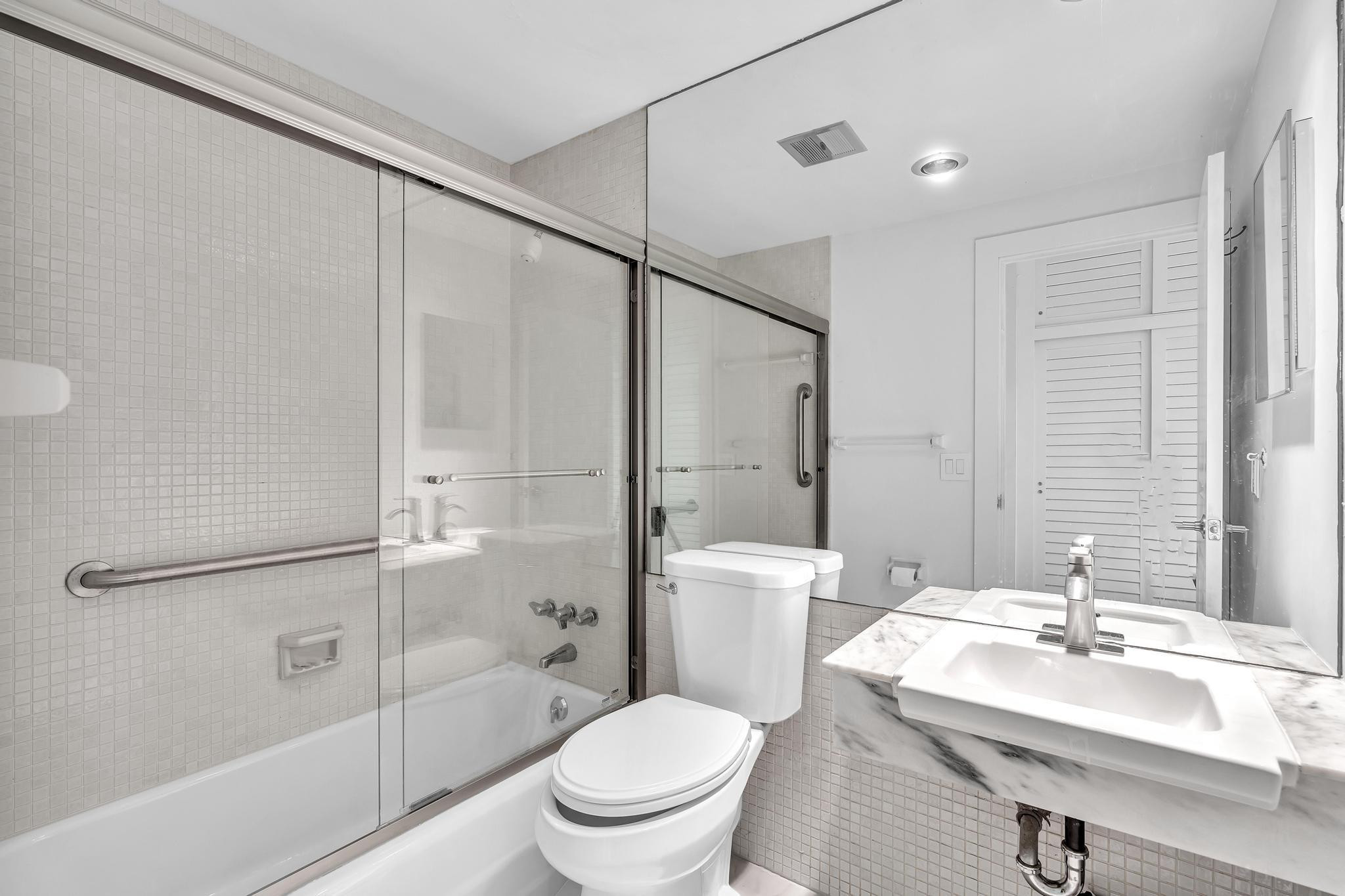 3200 NE 36th Street 1610