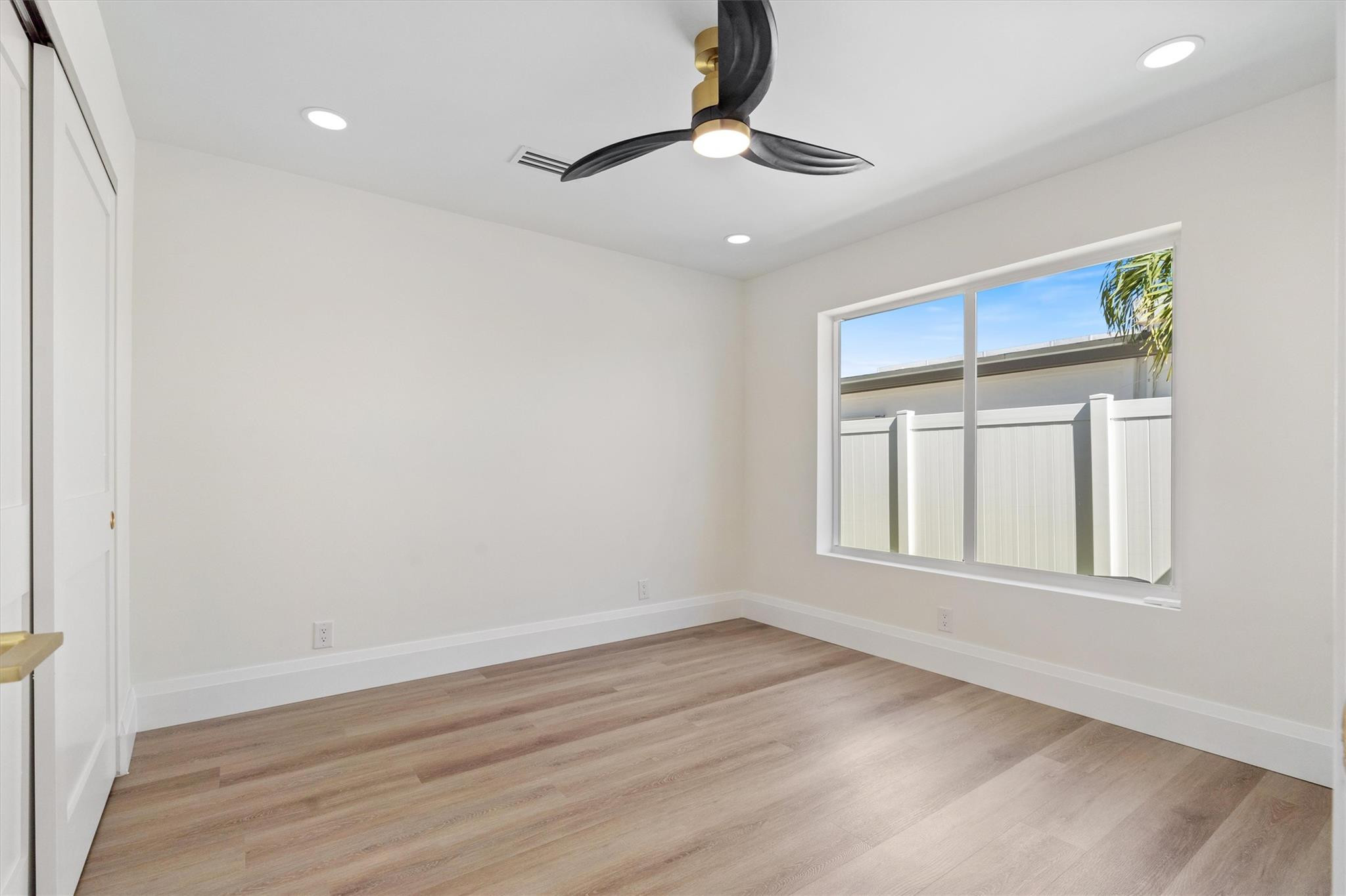 841 SE 5th Ter