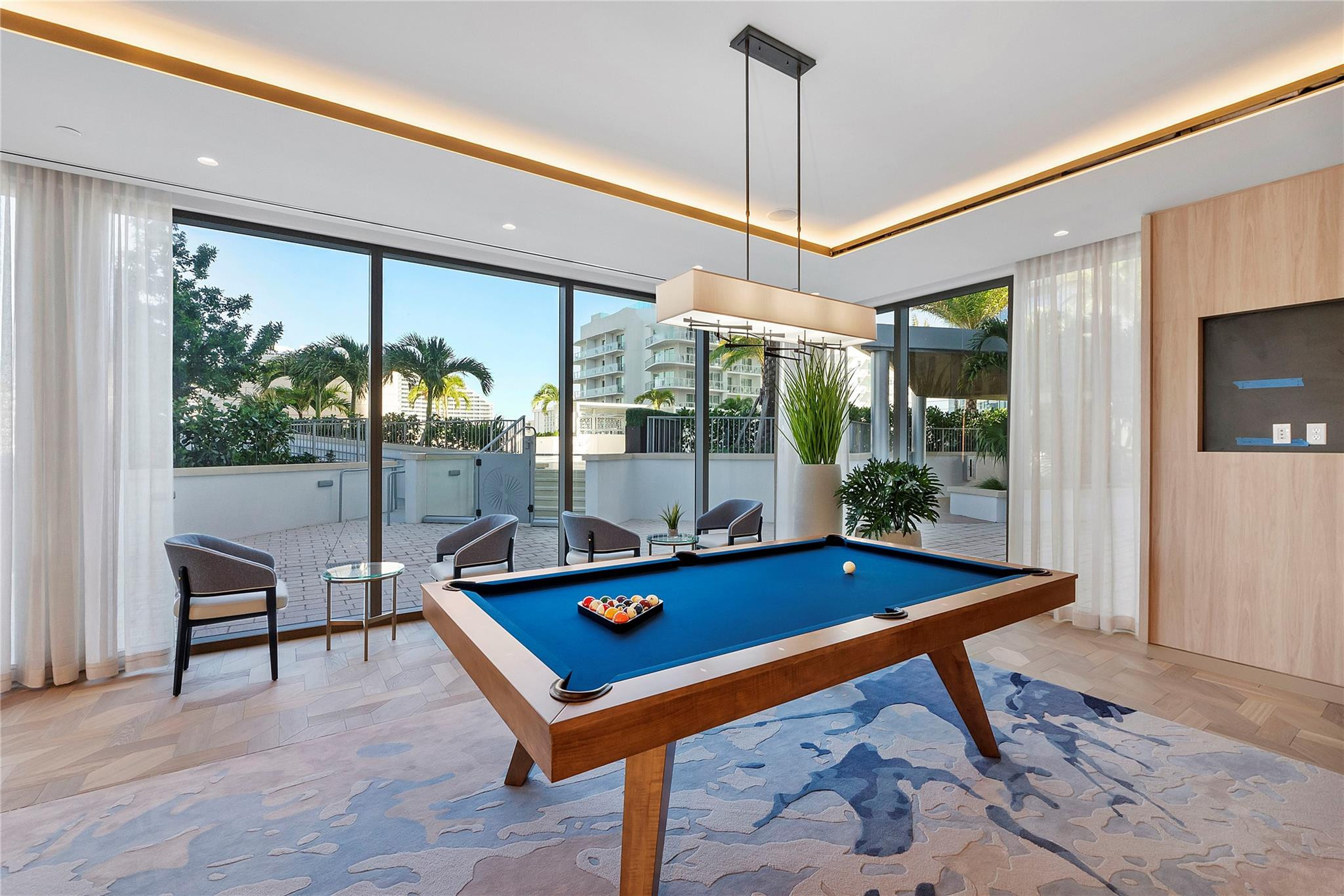 153 SEABREEZE 1203