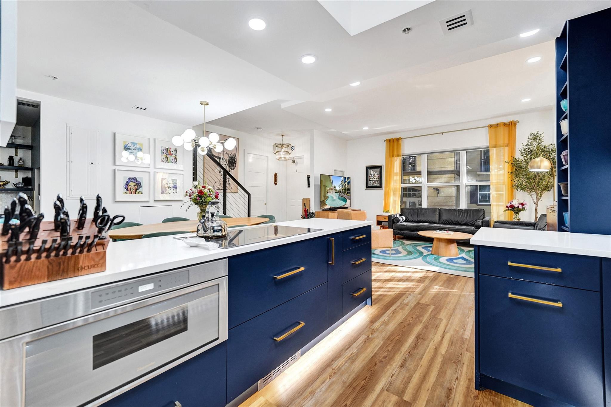 2633 NE 14th Ave 107