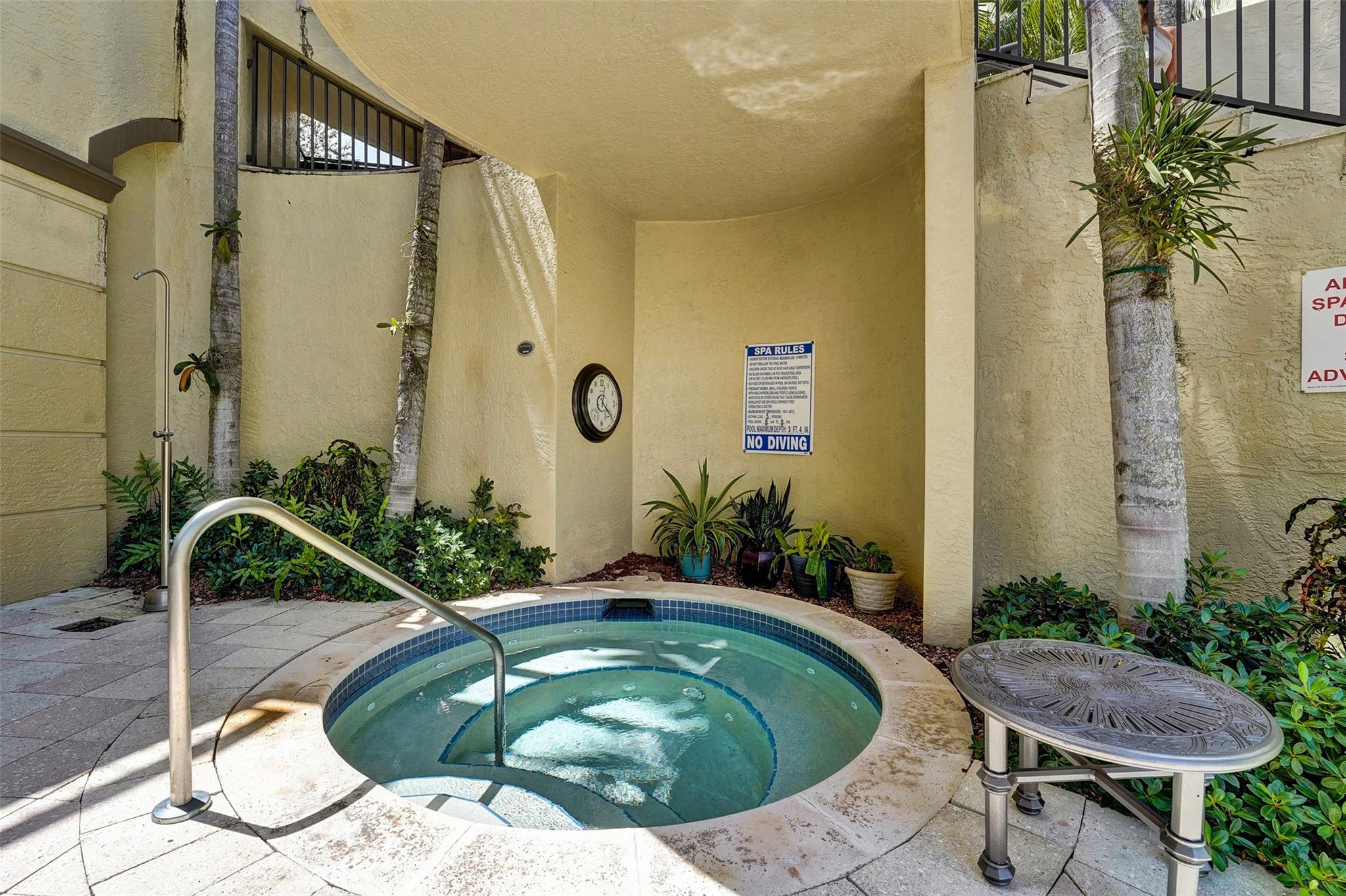 2633 NE 14th Ave 107