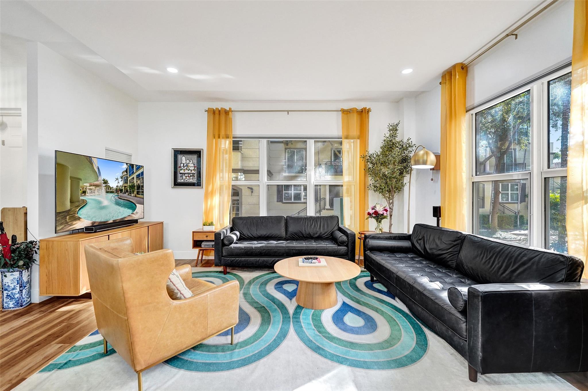 2633 NE 14th Ave 107