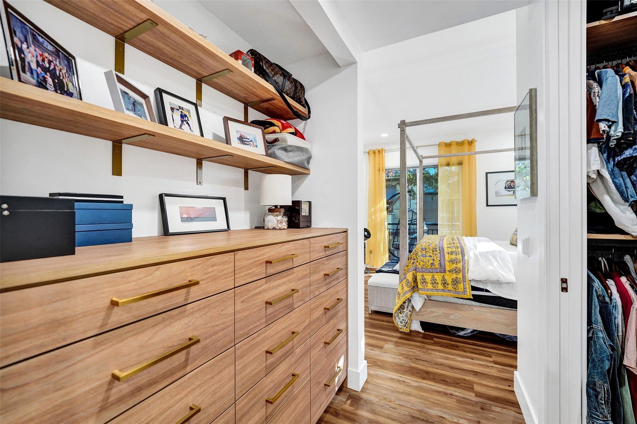 2633 NE 14th Ave 107