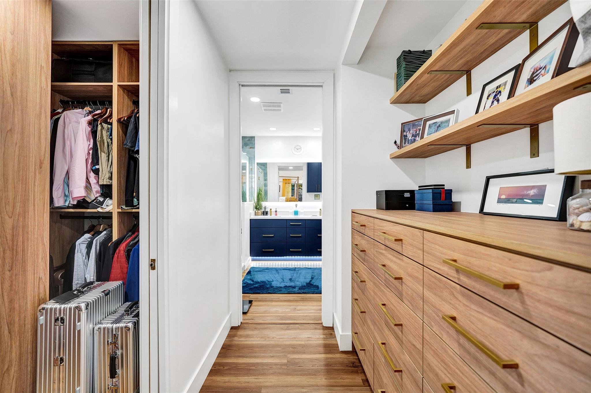 2633 NE 14th Ave 107