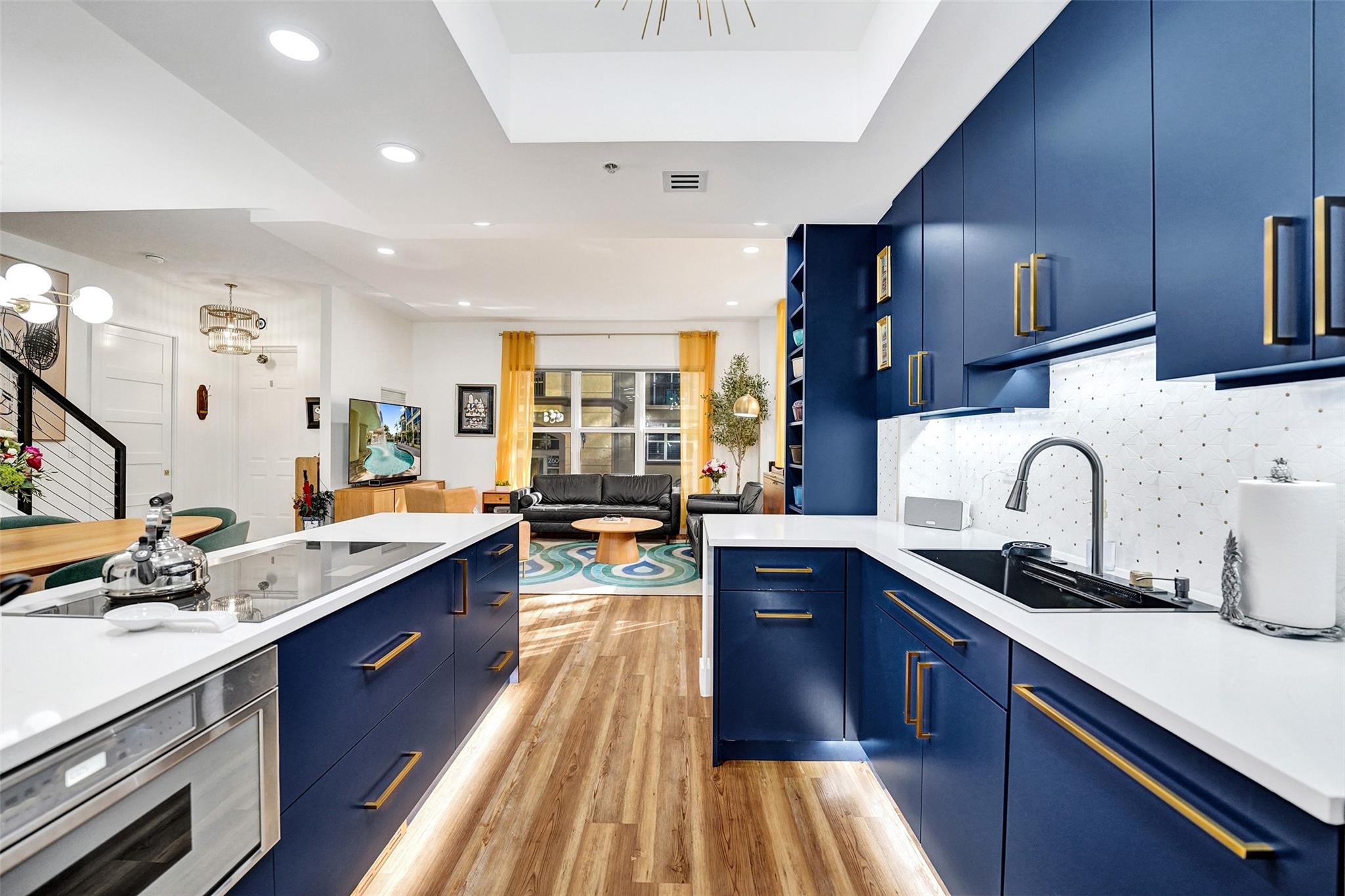 2633 NE 14th Ave 107