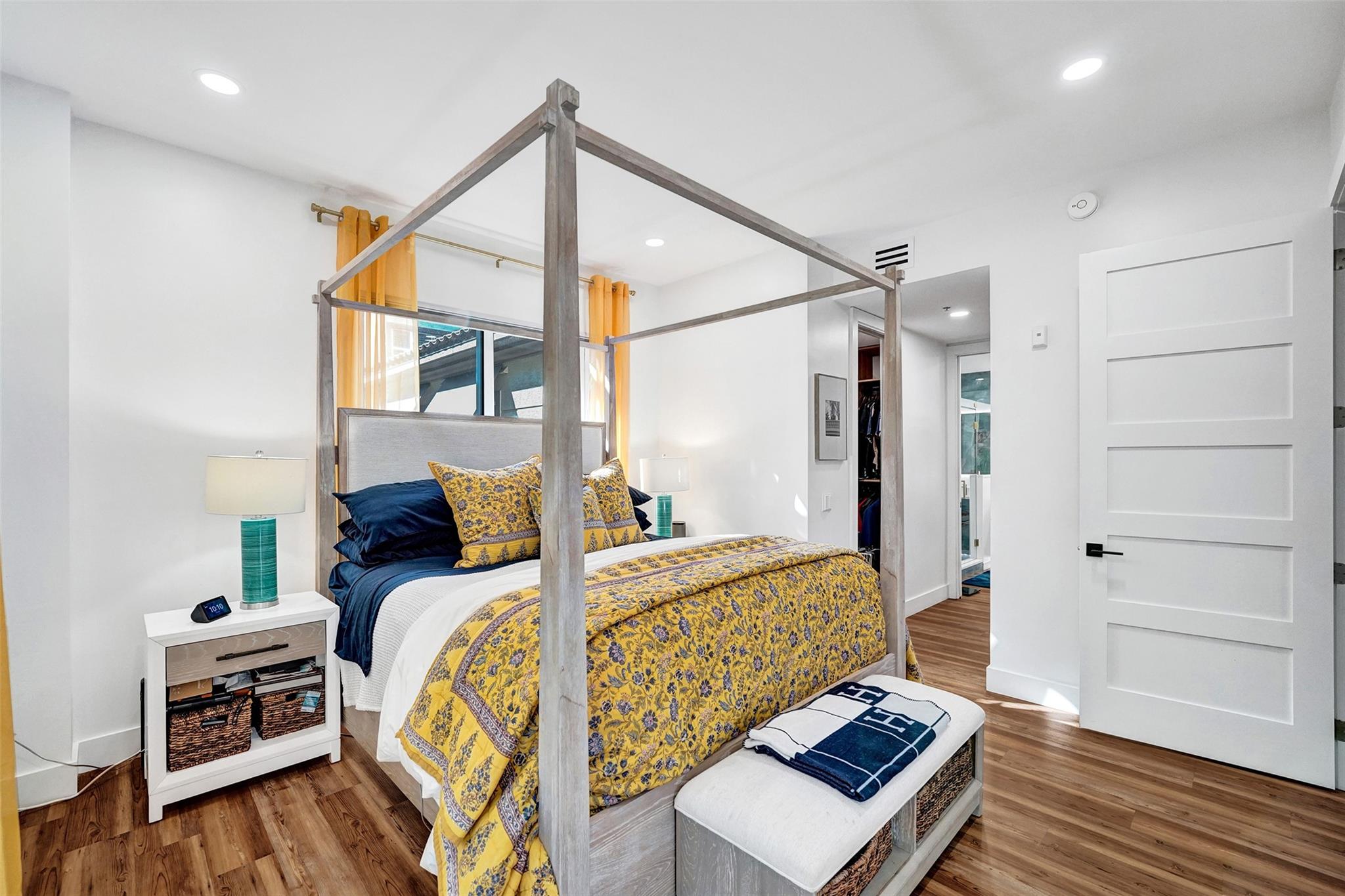 2633 NE 14th Ave 107