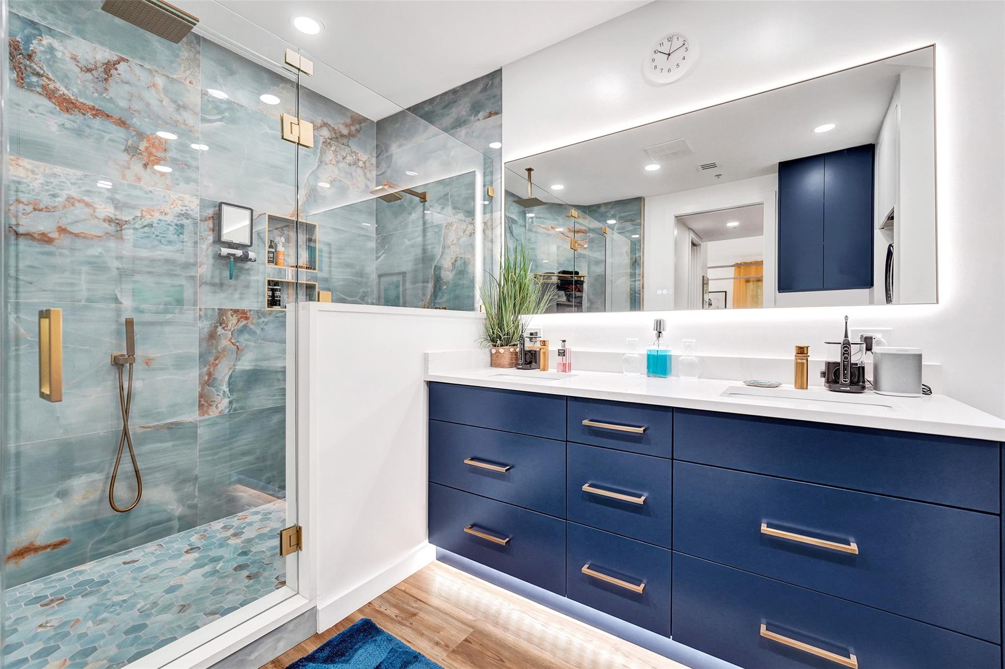 2633 NE 14th Ave 107