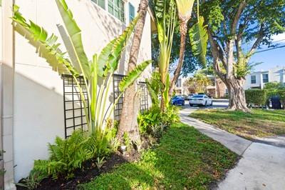 681 Kensington Place D101, Fort Lauderdale Unit: D101