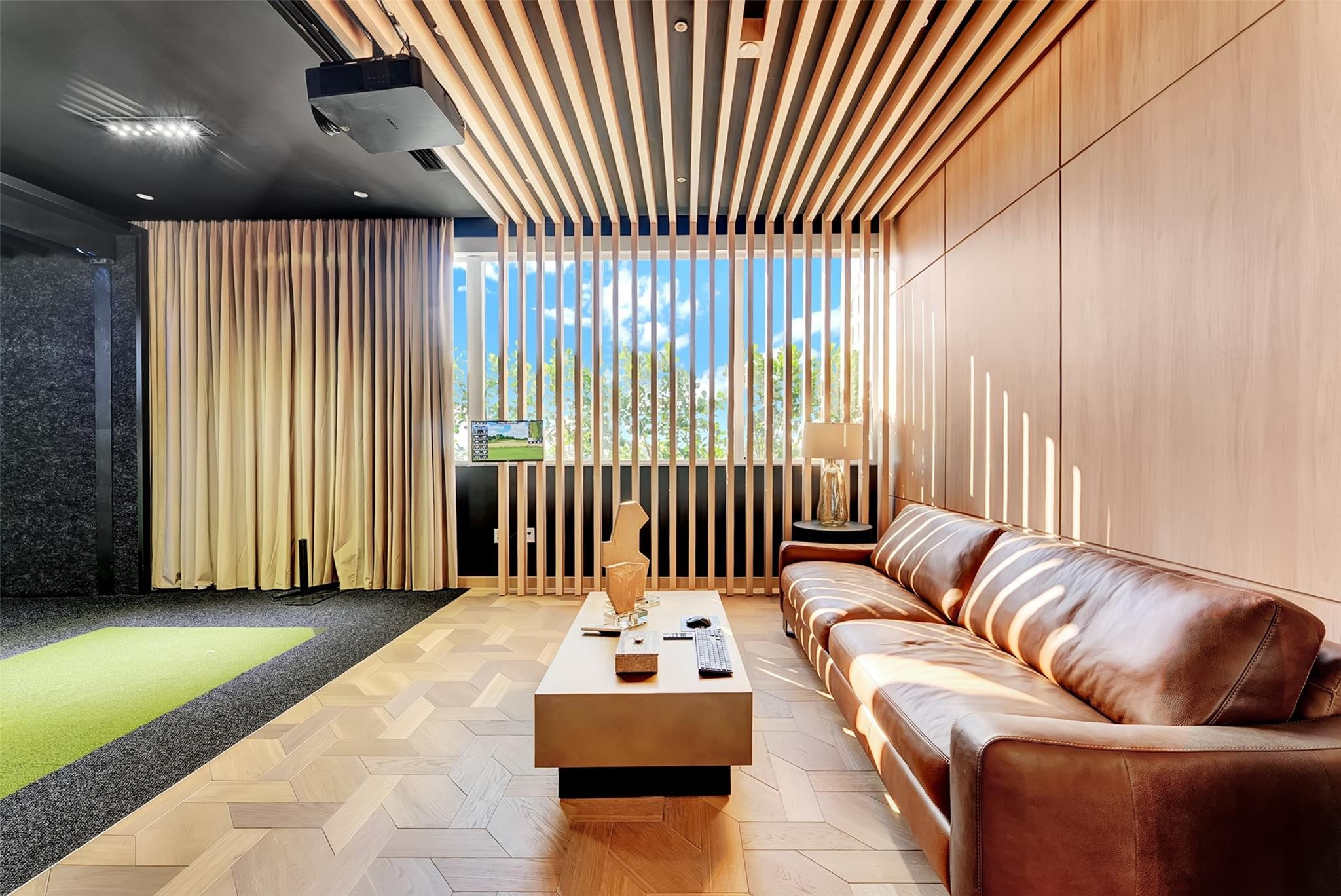 151 N Seabreeeze Boulevard 504