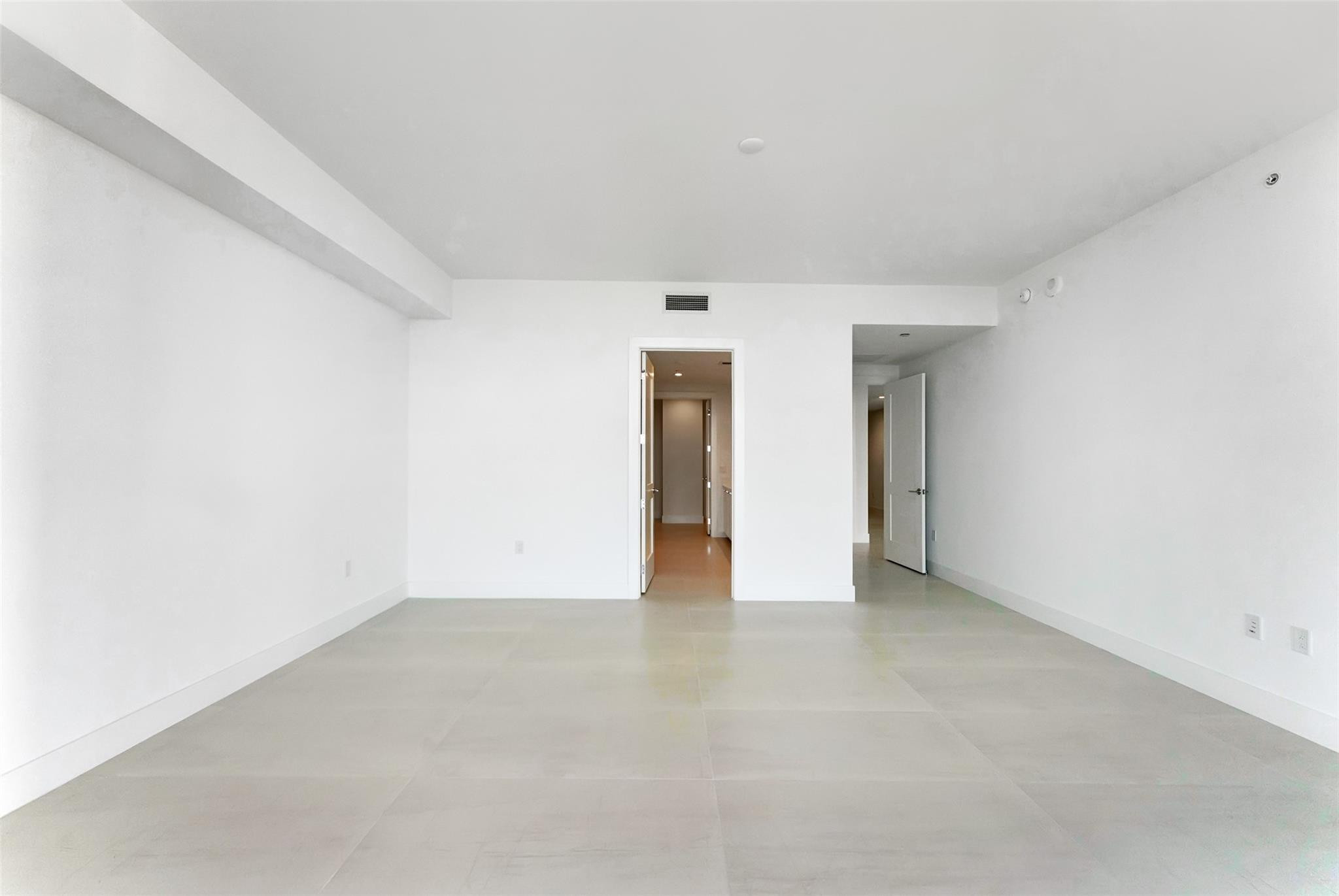 151 N Seabreeeze Boulevard 504