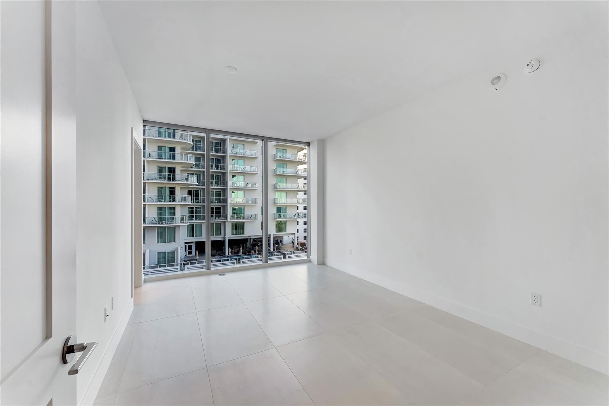 151 N Seabreeeze Boulevard 504