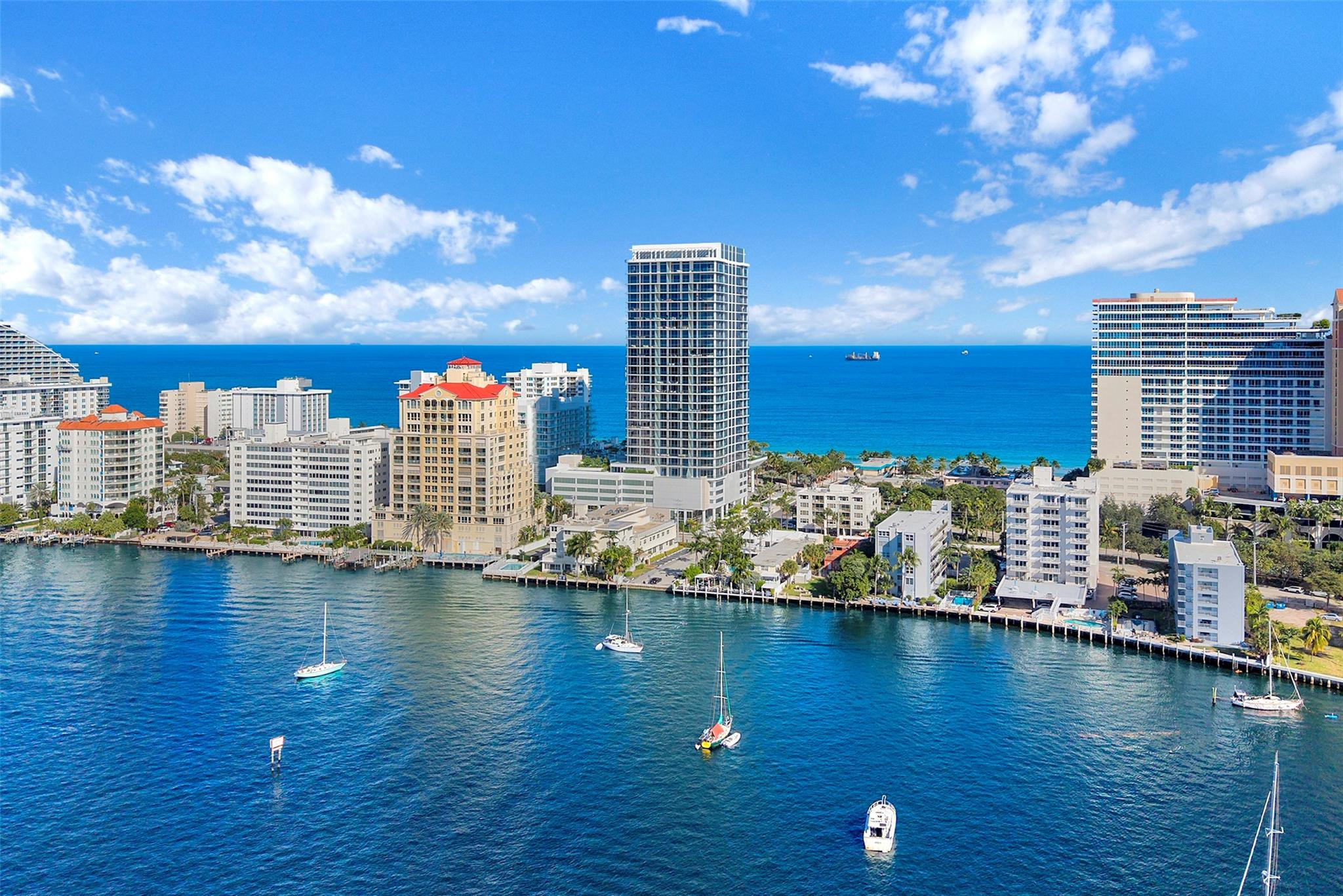 151 N Seabreeeze Boulevard 504