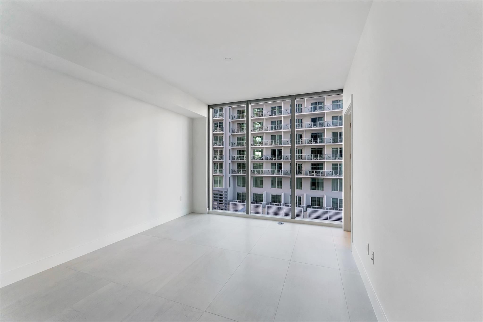 151 N Seabreeeze Boulevard 504