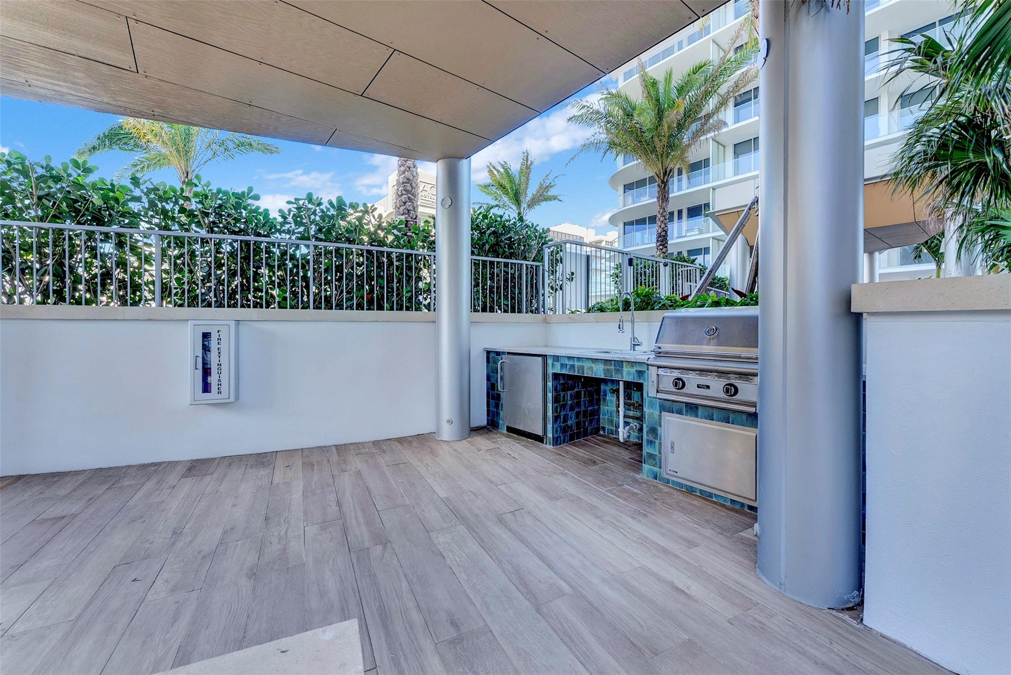 151 N Seabreeeze Boulevard 504