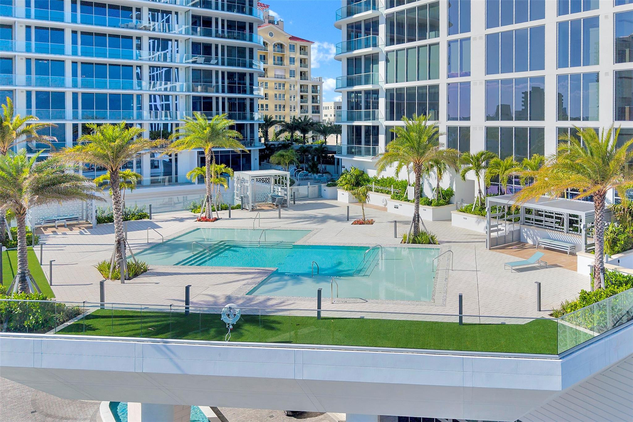 151 N Seabreeeze Boulevard 504