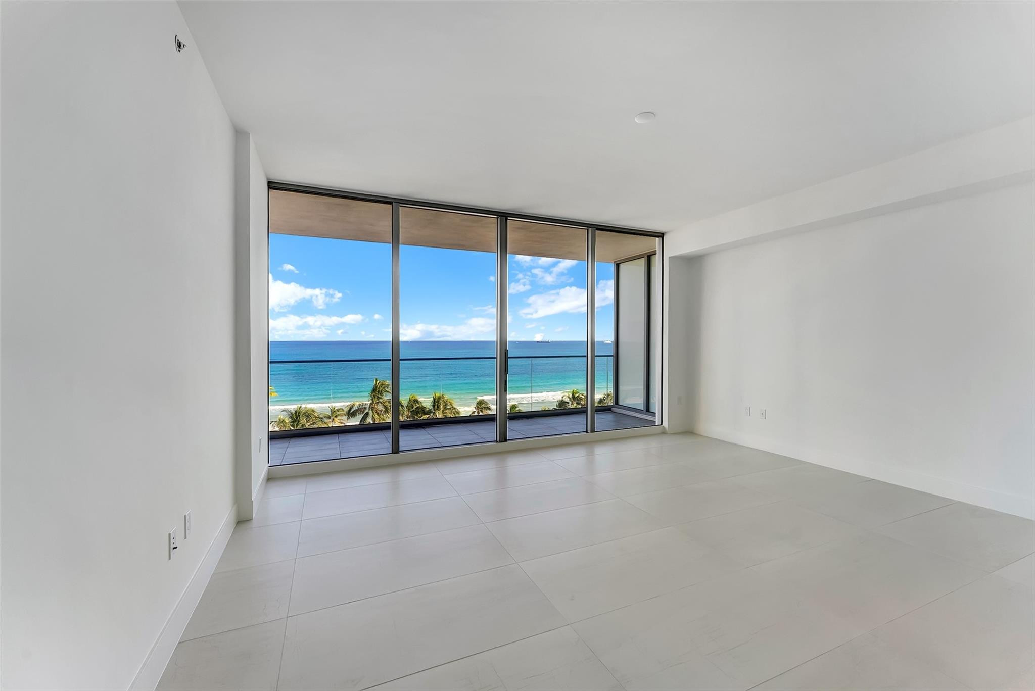 151 N Seabreeeze Boulevard 504