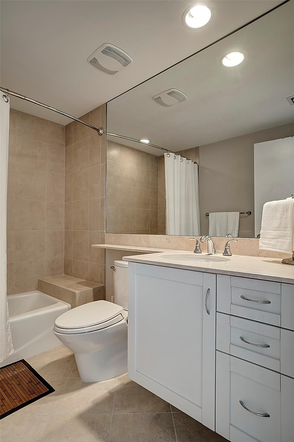 2831 N Ocean Boulevard 801N