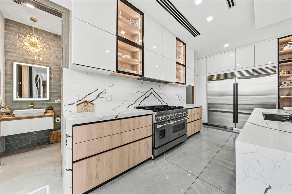 2581 NE 50th Street