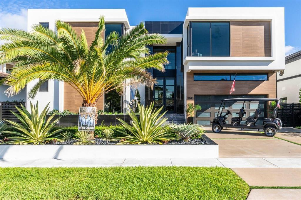 2581 NE 50th Street