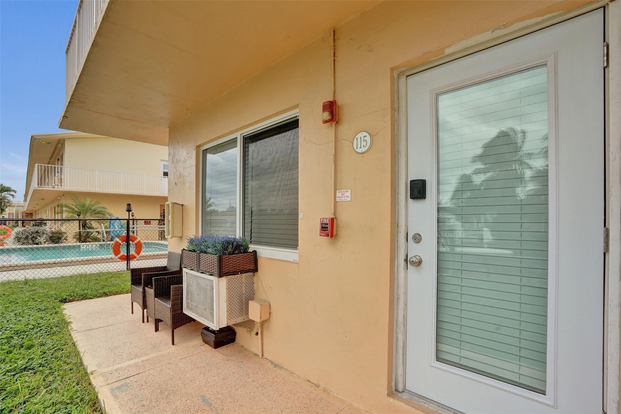 301 E Mcnab Road 115