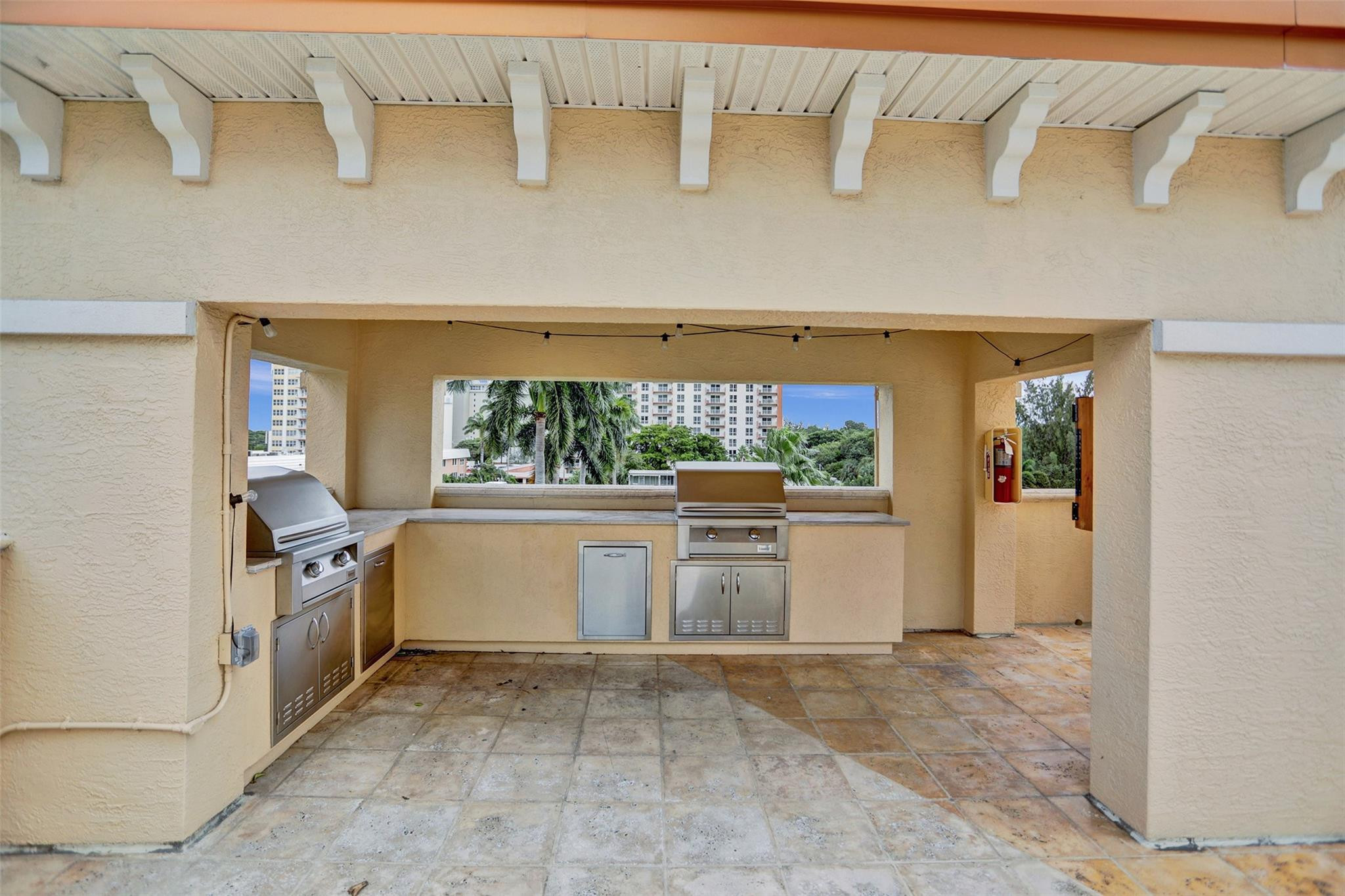 2845 NE 9th Street 603