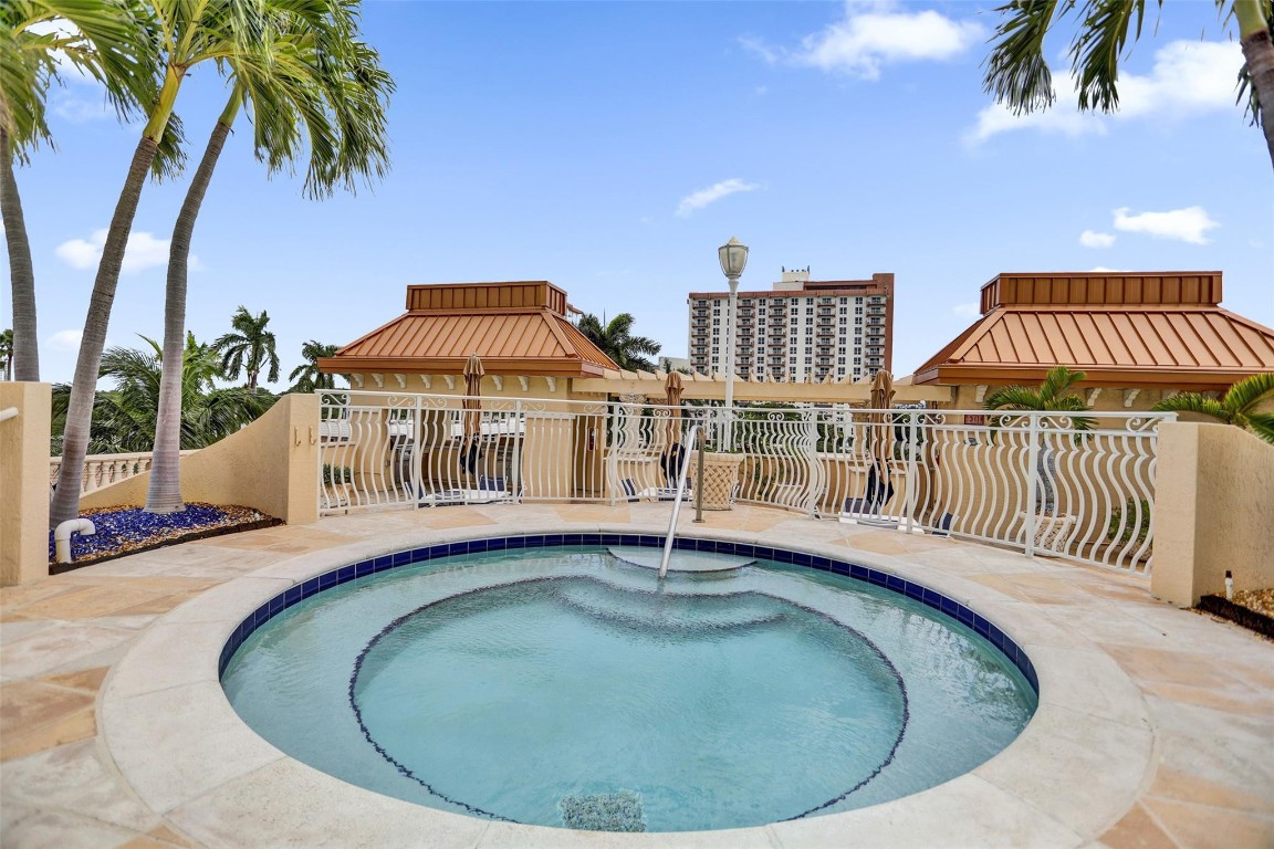 2845 NE 9th Street 603