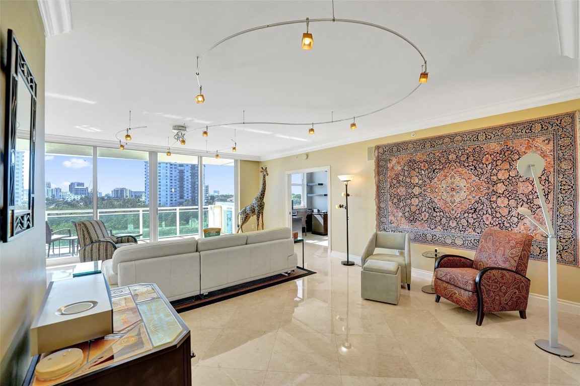 2845 NE 9th Street 603