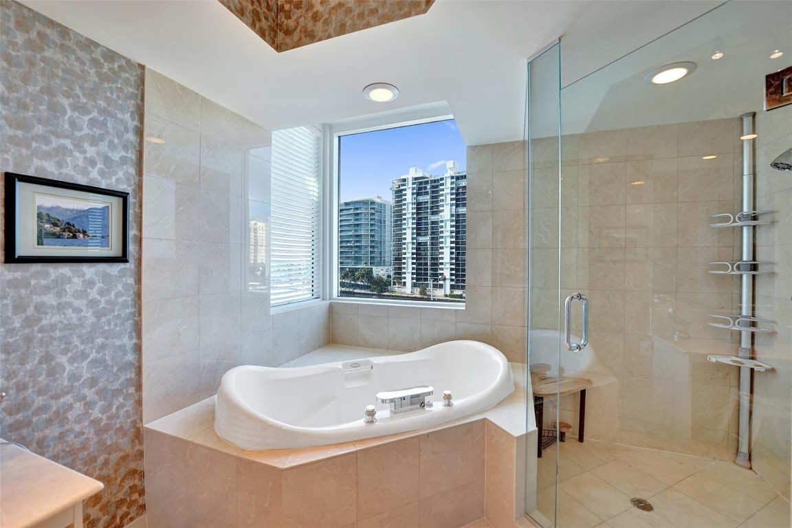 2845 NE 9th Street 603