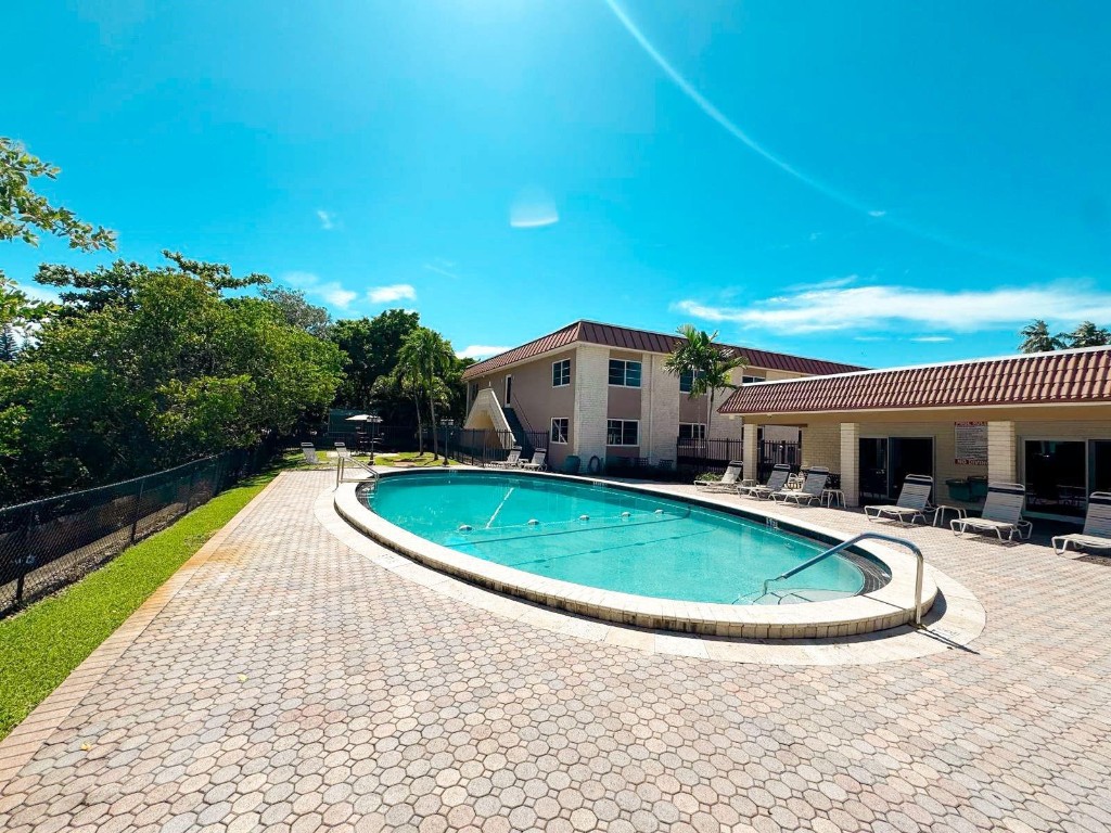 12 NE 19th Court 204A