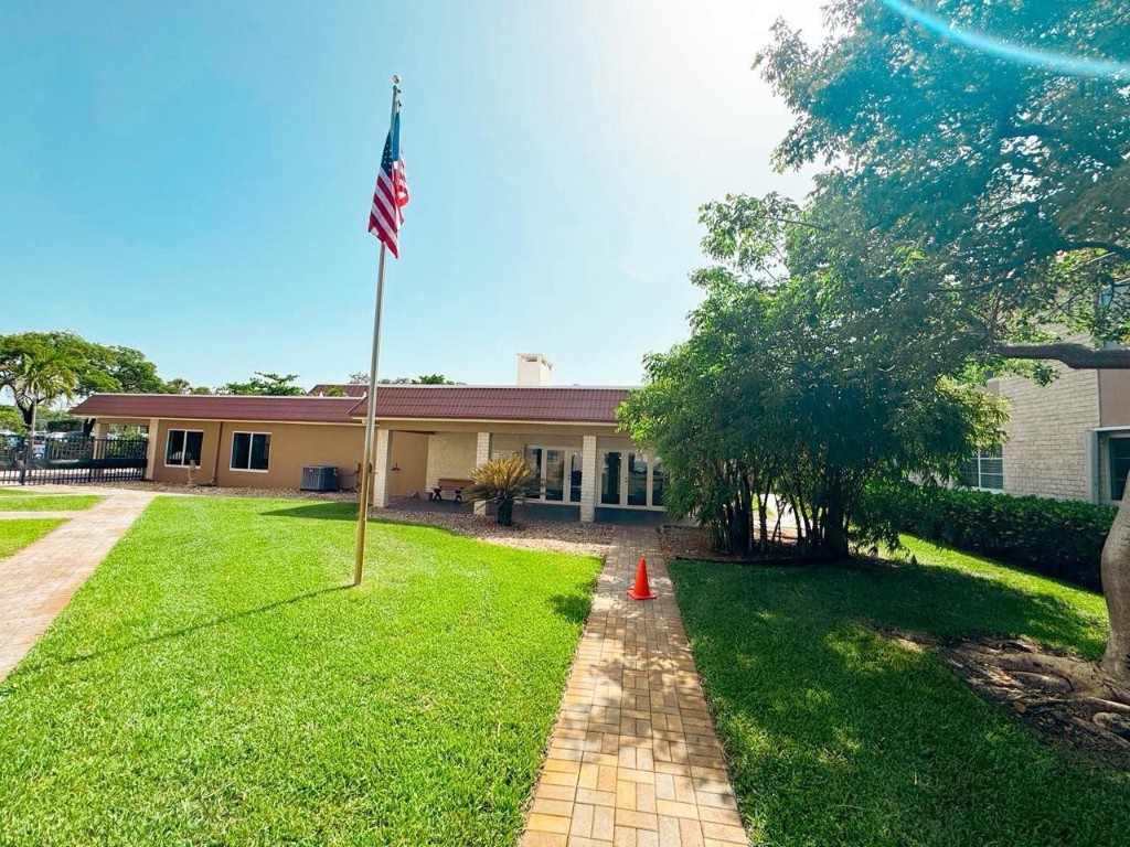 12 NE 19th Court 204A