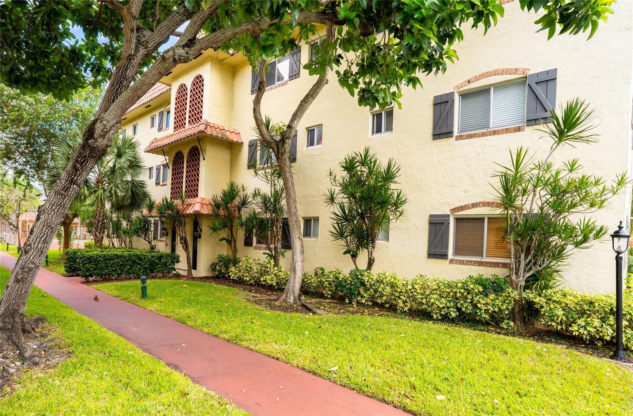 253 S Cypress Road 202