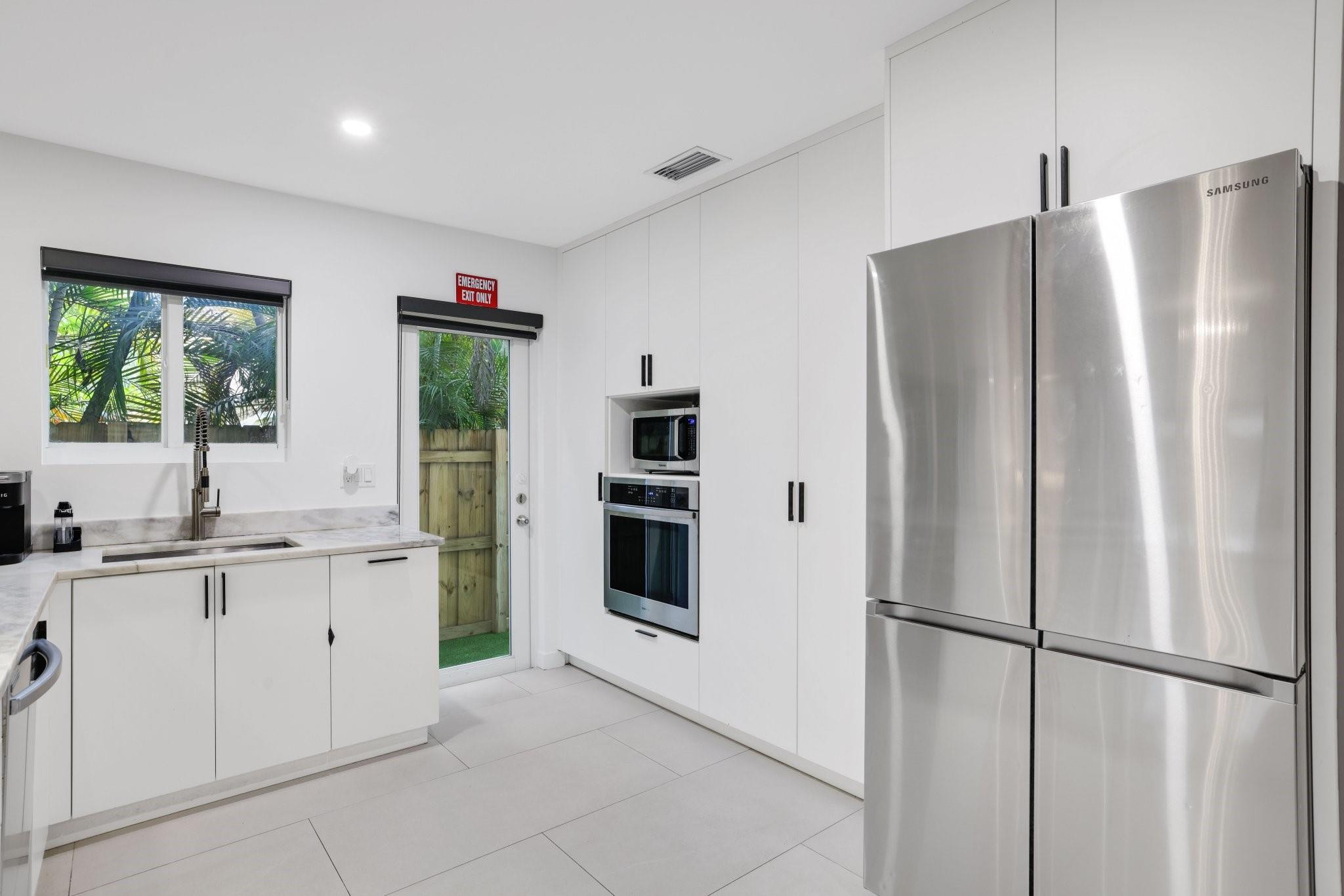 1124 NE 2nd Avenue 1124