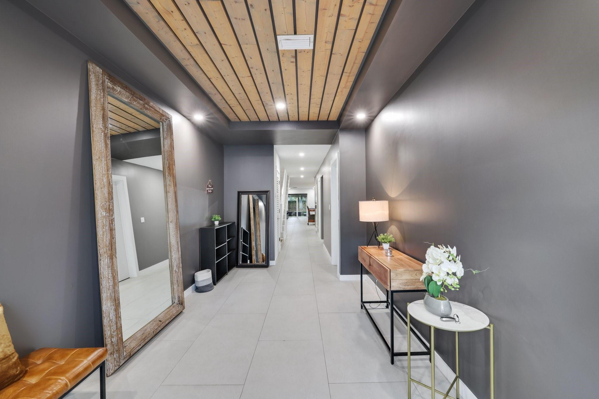 1124 NE 2nd Avenue 1124